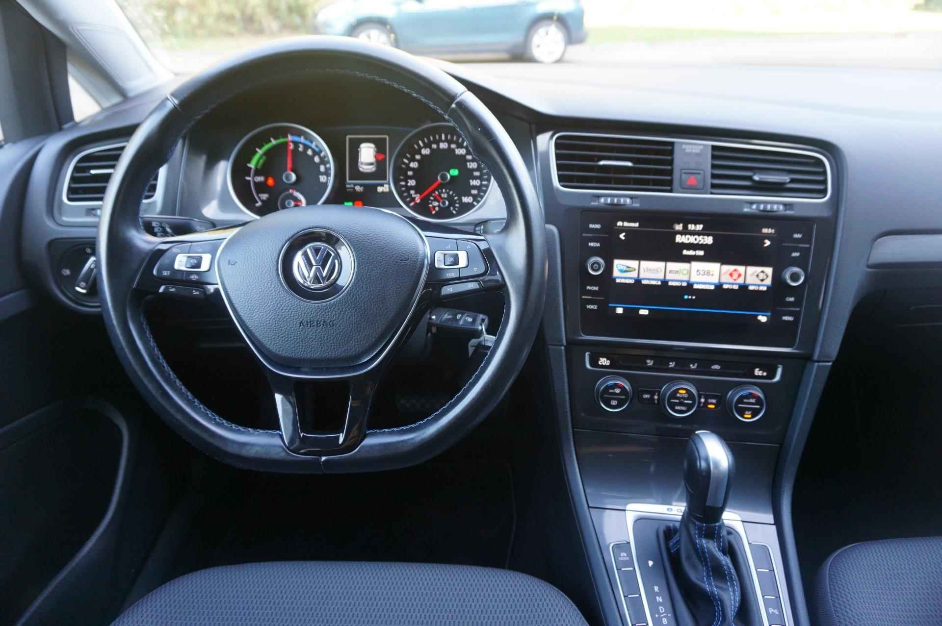 Volkswagen e-Golf 136pk E-DITION |SoH 91%| Navigatie | Apple Carplay/Android Auto | Adaptive Cruise - 19/39