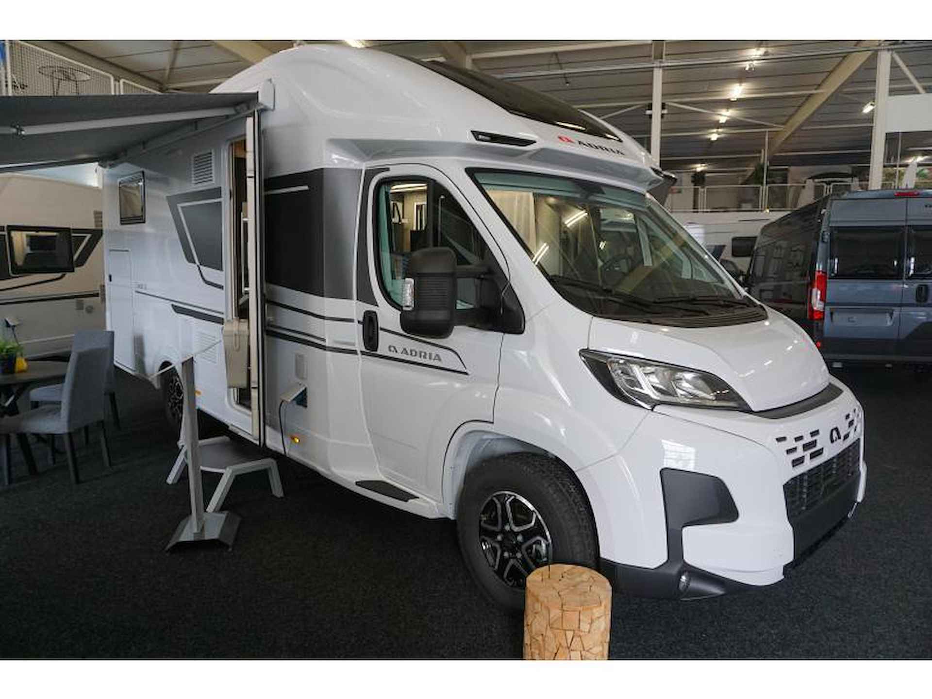 Adria Coral Axess 650 DL ACTIE MODEL/AUTOMAAT - 3/15