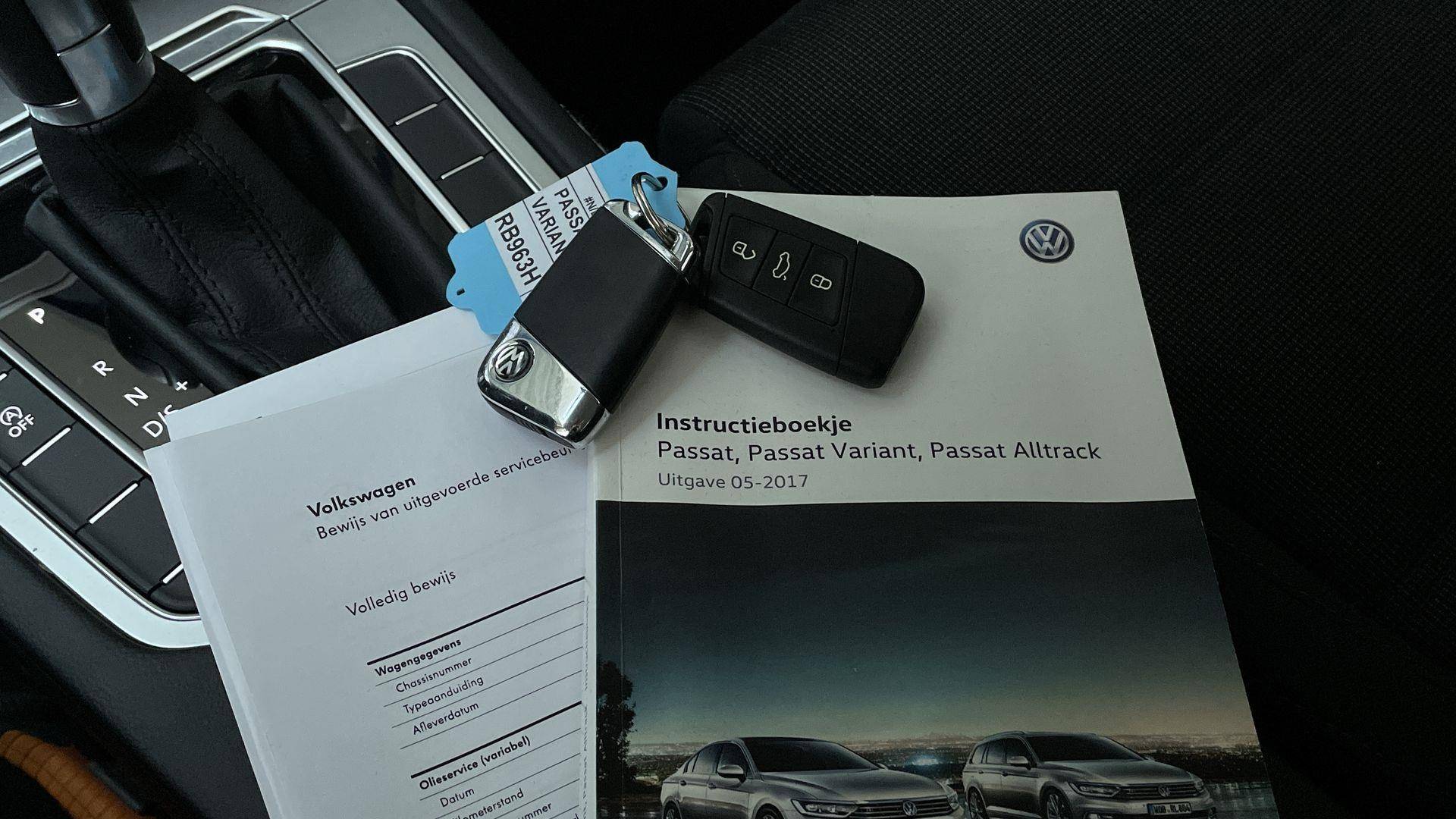 Volkswagen Passat Variant 1.4 TSI DSG Comfortline Navigatie DAB+ Parkeersensoren - 19/28