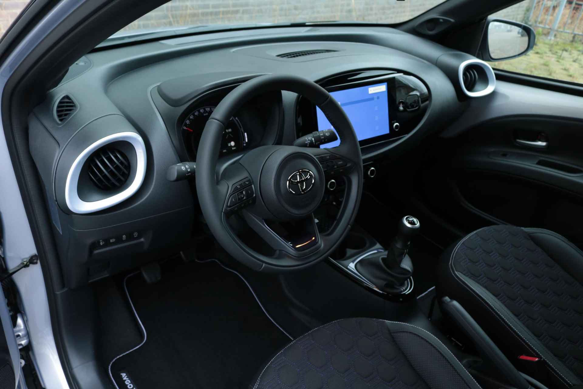 Toyota Aygo X 1.0 VVT-i MT JBL , Nieuw en direct leverbaar met € 1.000 inruilpremie! - 30/44