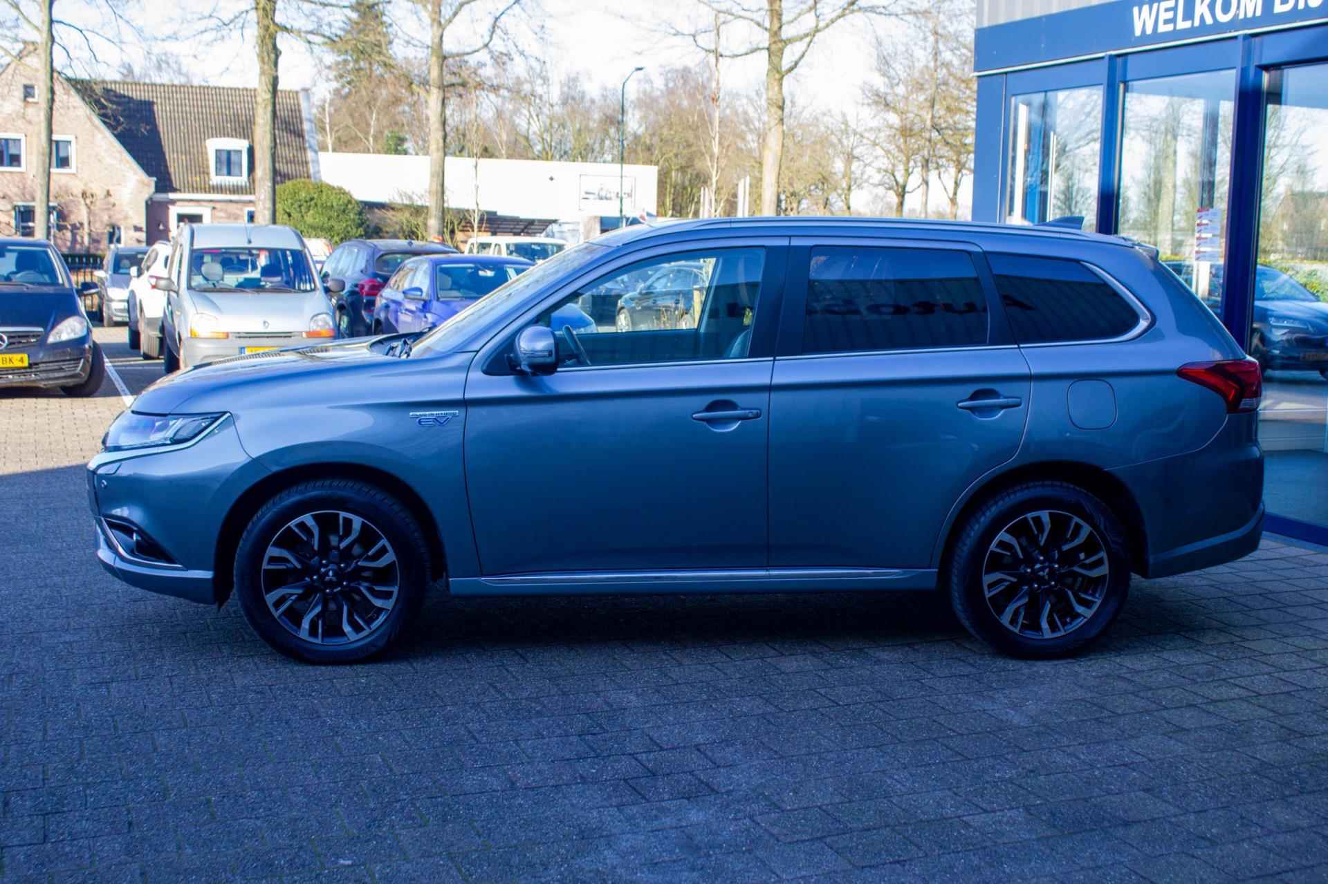 Mitsubishi Outlander 2.0 PHEV Instyle+ | Prijs rijklaar incl. 12 mnd garantie |Accu 94% Navi Keyless entry Trekhaak Camera PDC - 7/49