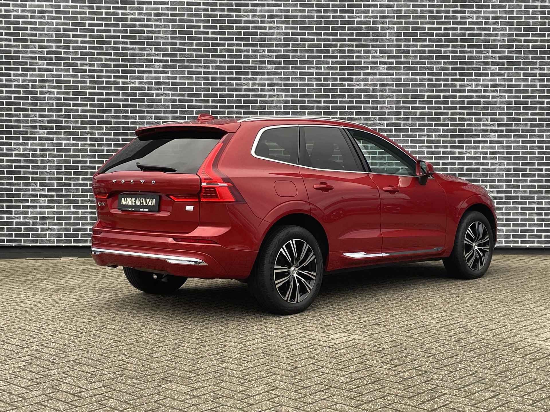 Volvo XC60 2.0 T6 Plug-in hybrid AWD Inscription | Google multimedia | Harman Kardon audio | Stoelmassage | Stoel en Stuurverwarming | Adaptieve LED verlichting | Stoelventilatie | Schuifdak | Adaptieve cruise control - 6/16