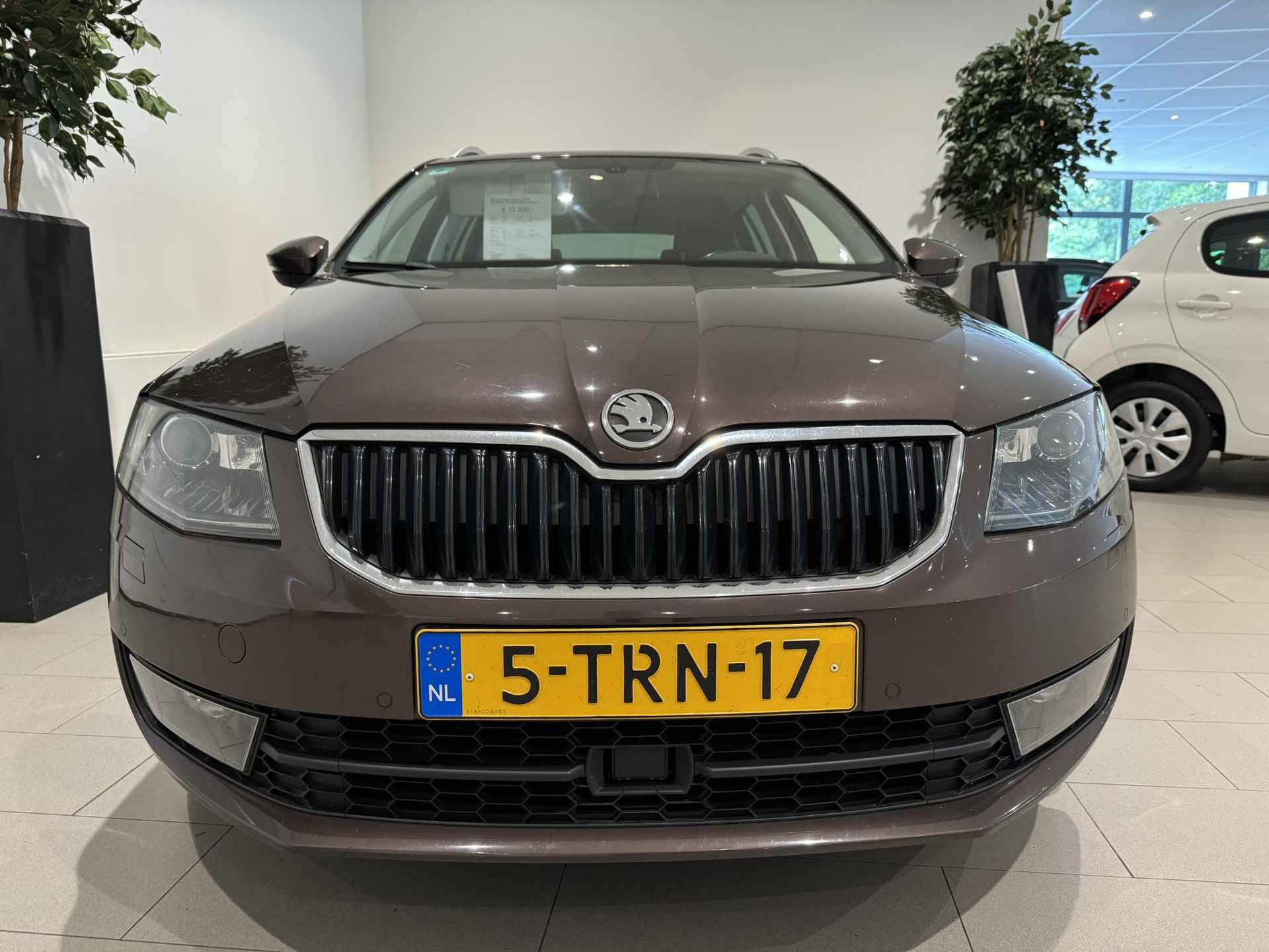 Skoda Octavia Combi 1.4 TSI Greentech Elegance Businessline | Climate Control | Stoelverwarming | Startknop | Licht metalen Velgen | Budget | - 10/14