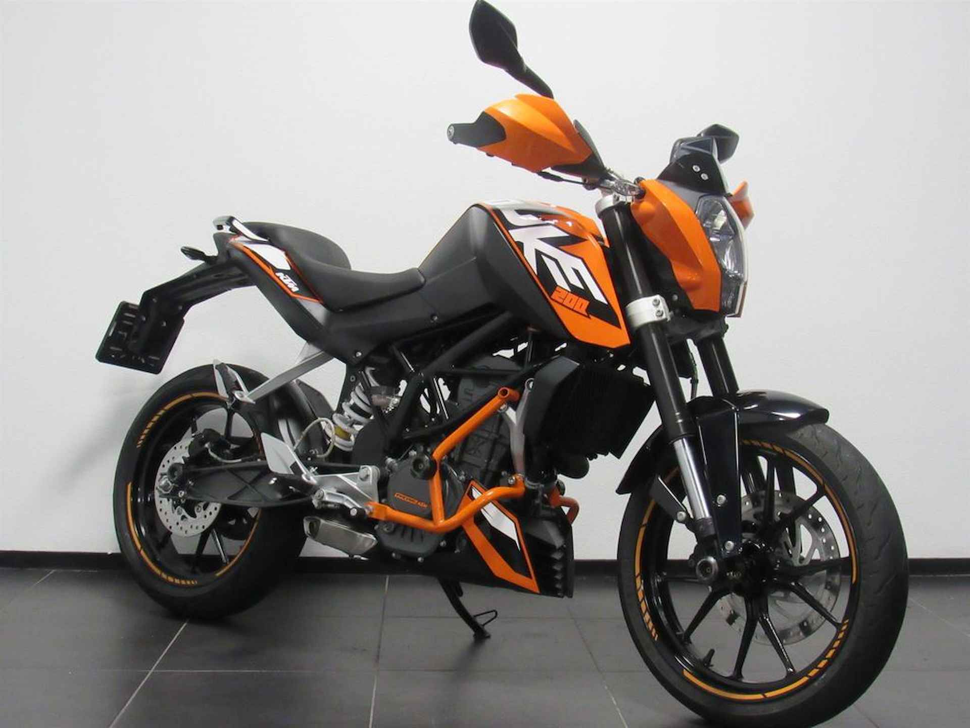 KTM DUKE 200 - 2/14