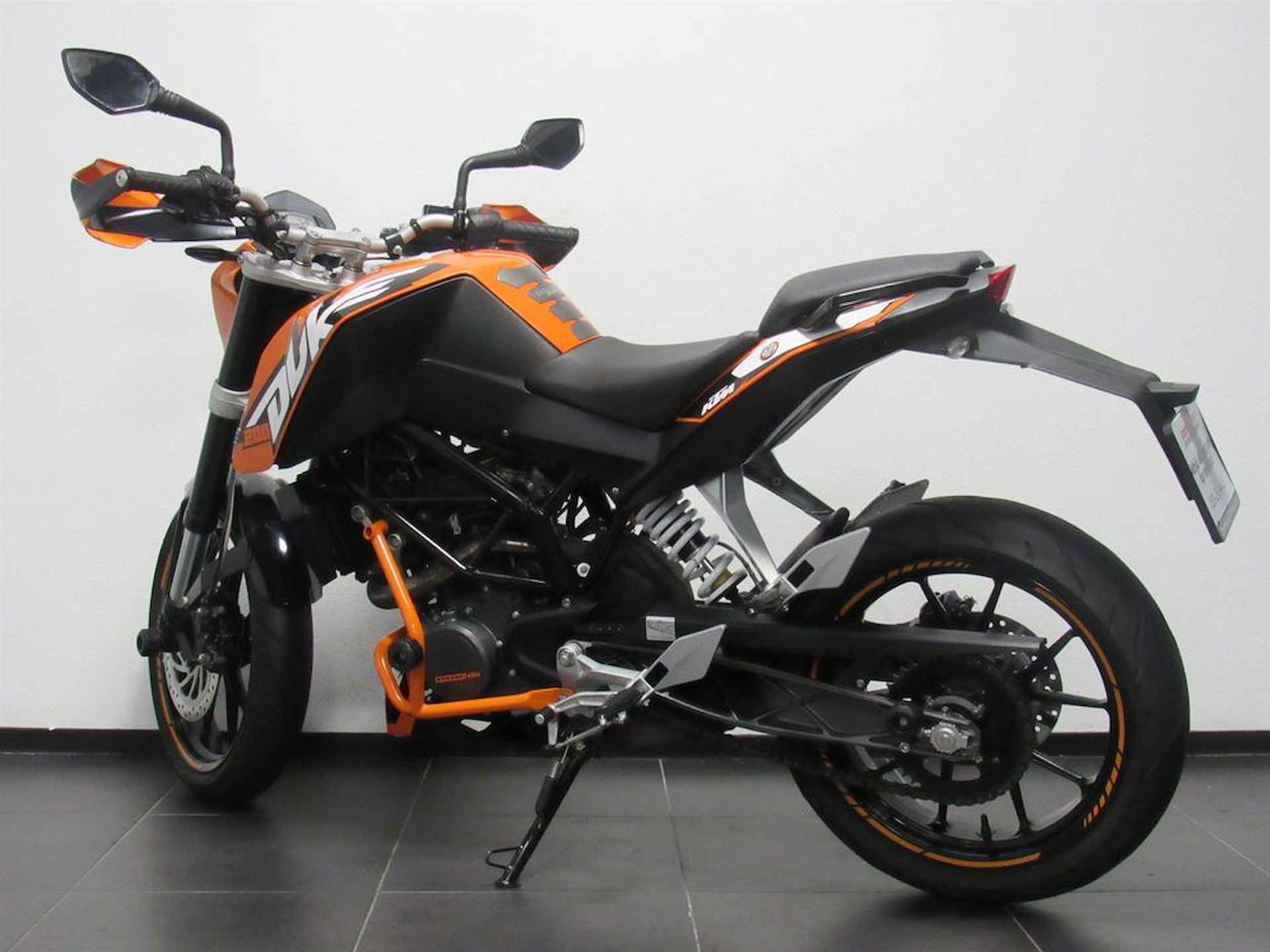 KTM DUKE 200 - 5/14