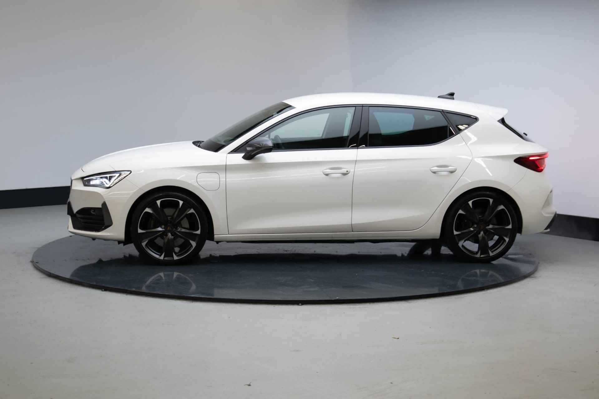 CUPRA Leon 1.4 e-Hybrid Essential - 18/23