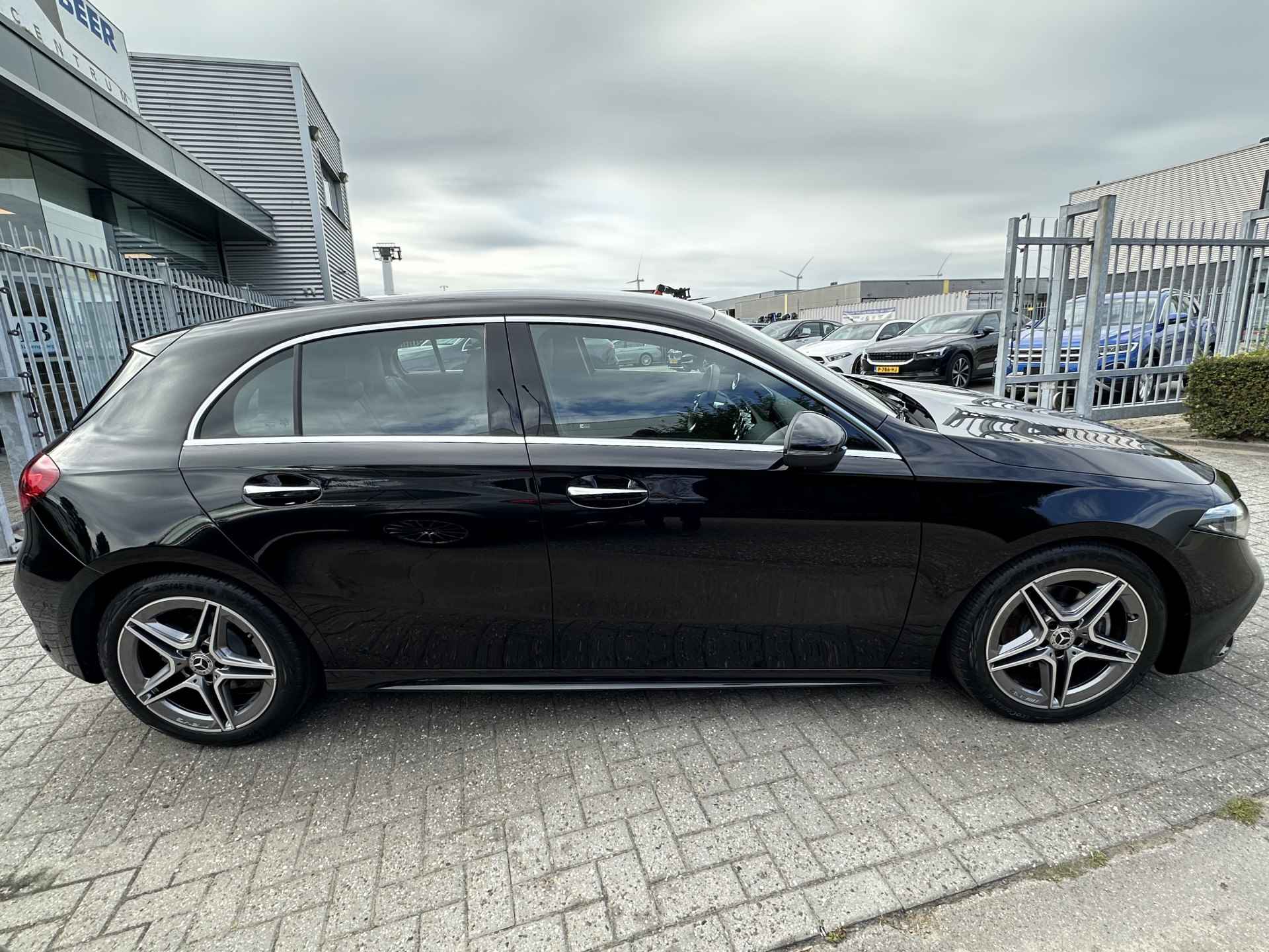 Mercedes-Benz A-Klasse 200 AMG Line Facelift sfeerverlichting|Distronic - 5/29