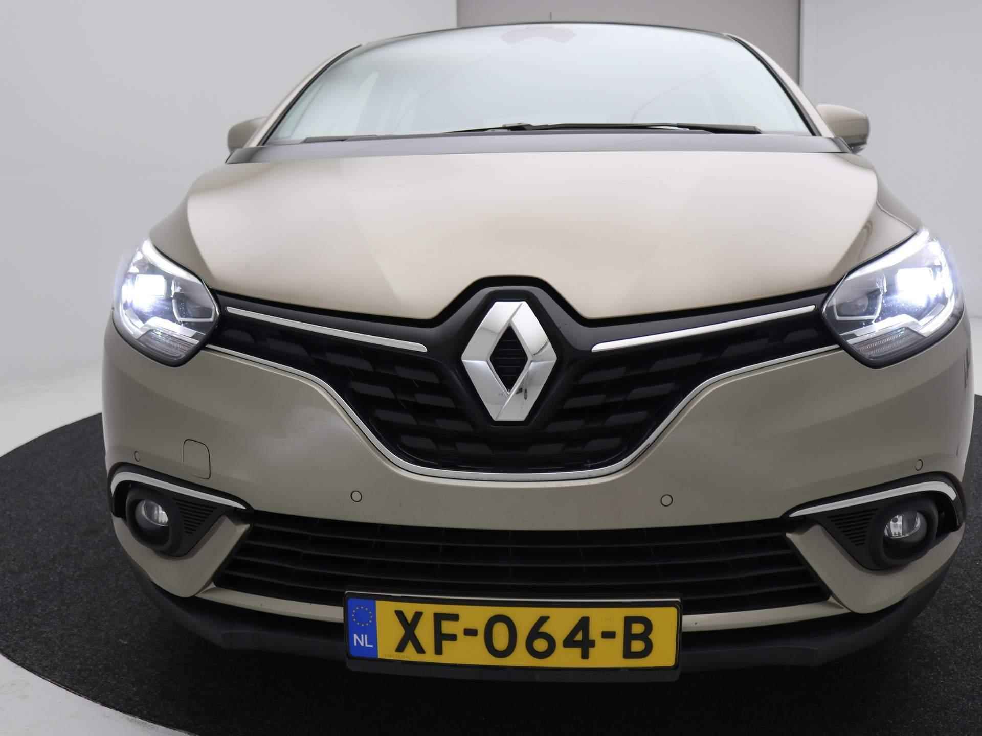 Renault Scénic 1.3 TCe Intens / Trekhaak / 1850KG Trekgewicht / GROOT Glazen Panoramisch dak / Navigatie / Airco / LMV / Apple CarPaly & Android Auto / Onderhouds historie aanwezig / - 66/77