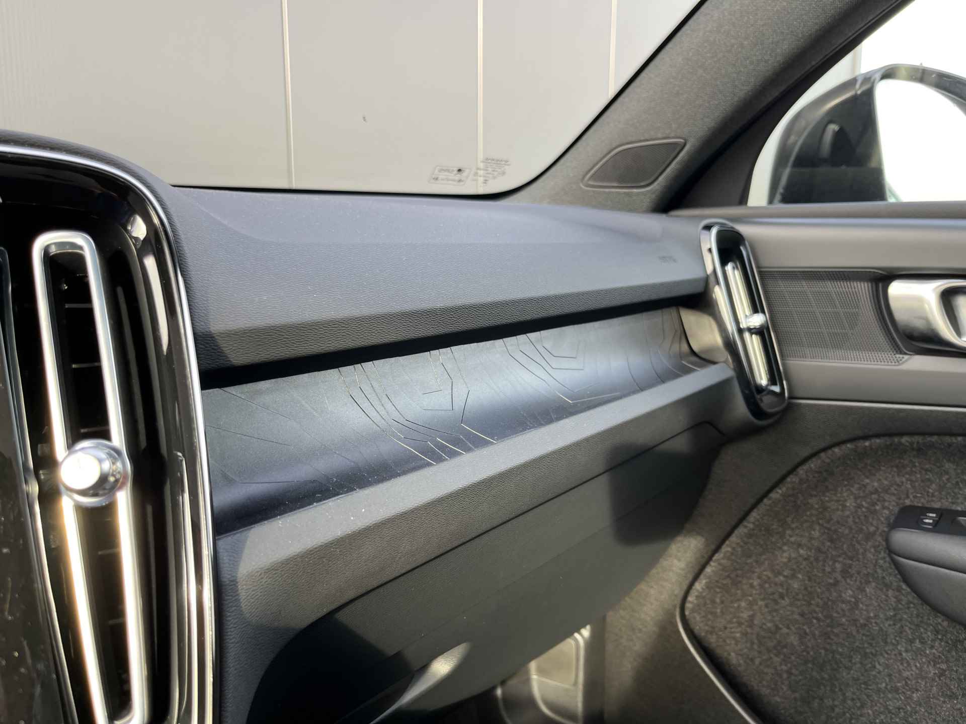 Volvo C40 Single Motor Plus 69 kWh | Harman/Kardon | Camera | Privacy Glass | Panoramadak | 20 Inch - 28/30