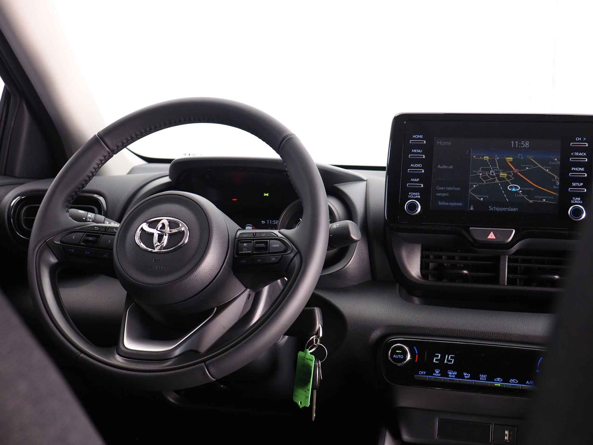 Toyota Yaris 1.5 Hybrid Dynamic | Achttps://wheelerdelta.autodata.nl/#/fotovideo/18401849hteruitrijcamera | Navigatie | Adaptive Cruise Control leverbaar in: wit, zilver en grijs - 19/30