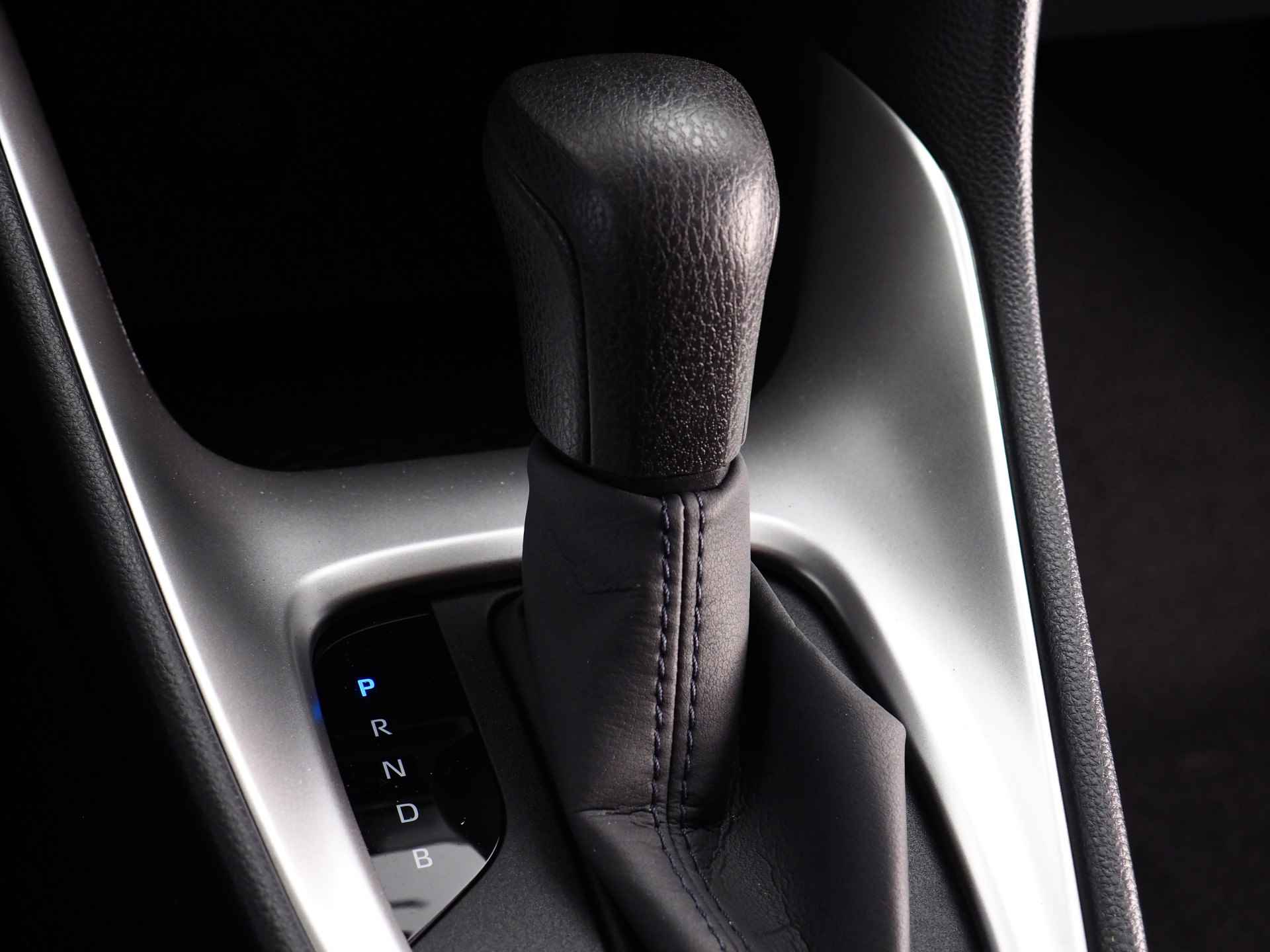 Toyota Yaris 1.5 Hybrid Dynamic achteruitrijcamera | Navigatie | Adaptive Cruise Control leverbaar in: wit, zilver en grijs - 22/30