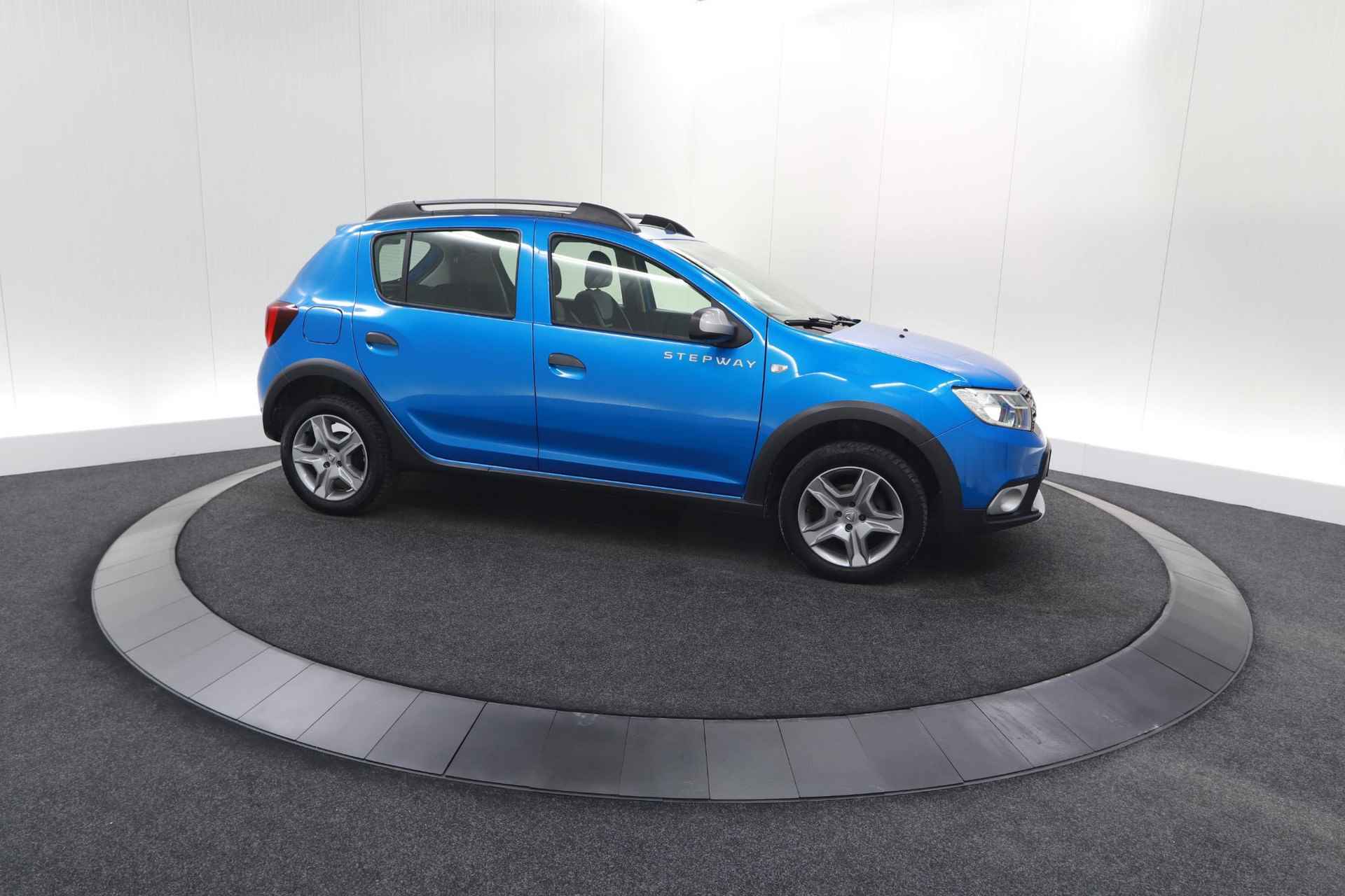 Dacia Sandero 0.9 TCe Bi-Fuel SL Stepway | Schuif-/Kanteldak | Navigatie | Parkeersensoren - 9/68