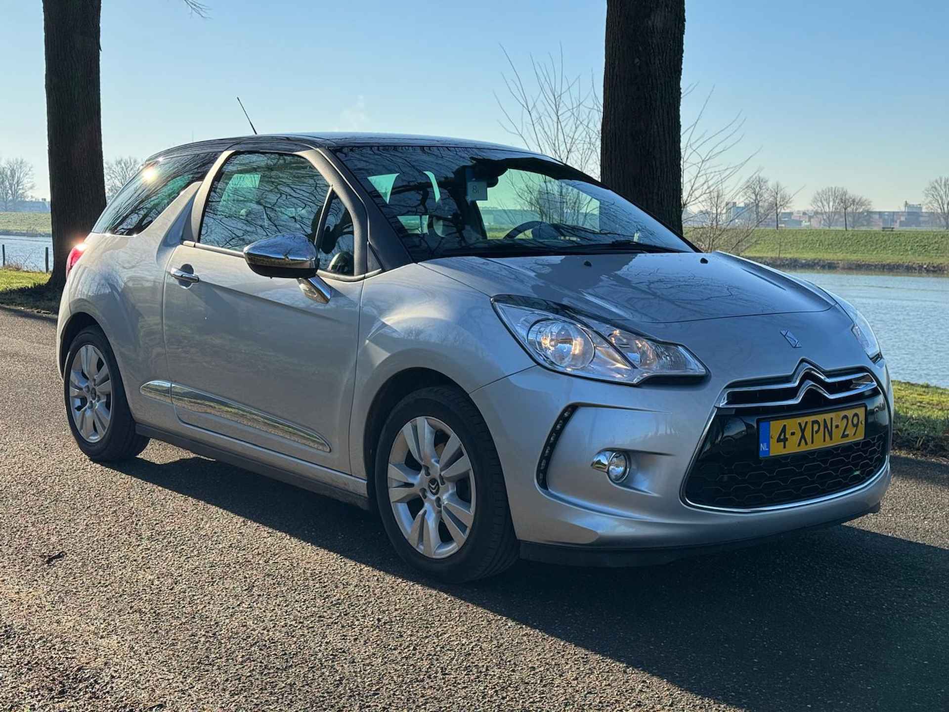 Citroën DS3 1.2 PureTech So Chic | Zeer goed onderhouden | Airco | Trekhaak | Hifi | Navigatie - 5/20