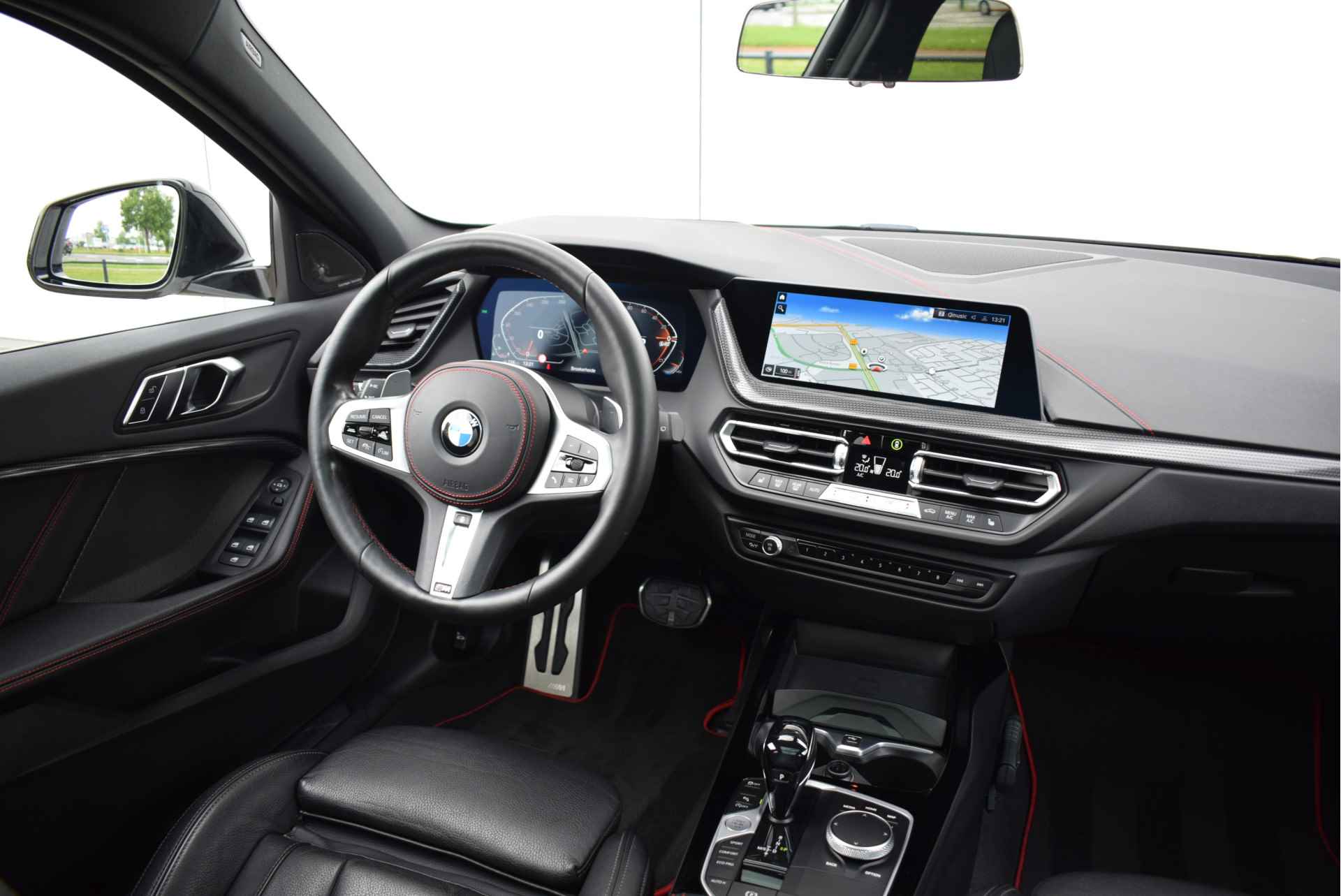 BMW 1-serie 128ti High Executive Automaat / Panoramadak / M Sportstoelen / Active Cruise Control / Adaptieve LED / Live Cockpit Professional / Head-Up / Comfort Access - 17/34