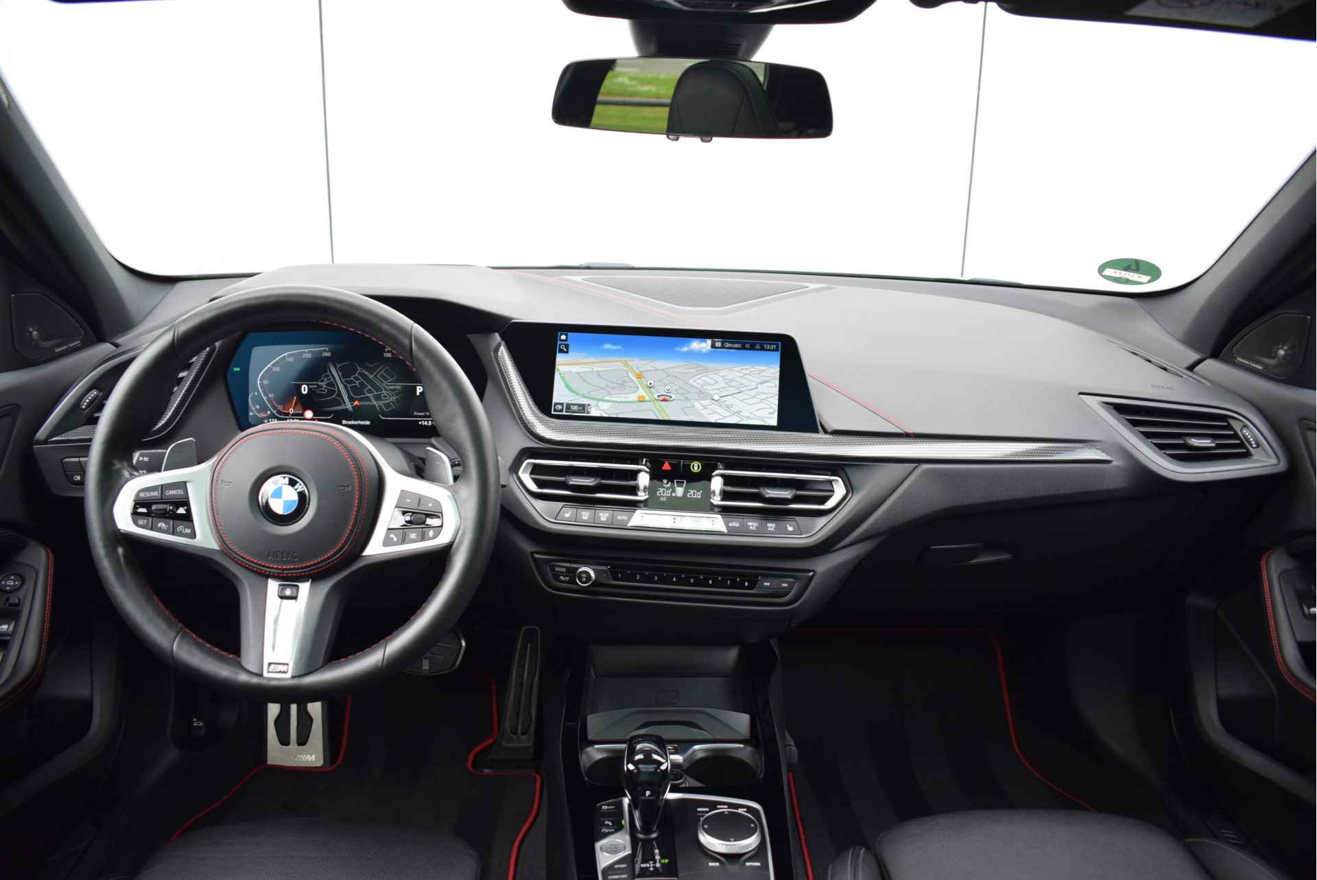 BMW 1-serie 128ti High Executive Automaat / Panoramadak / M Sportstoelen / Active Cruise Control / Adaptieve LED / Live Cockpit Professional / Head-Up / Comfort Access - 4/34
