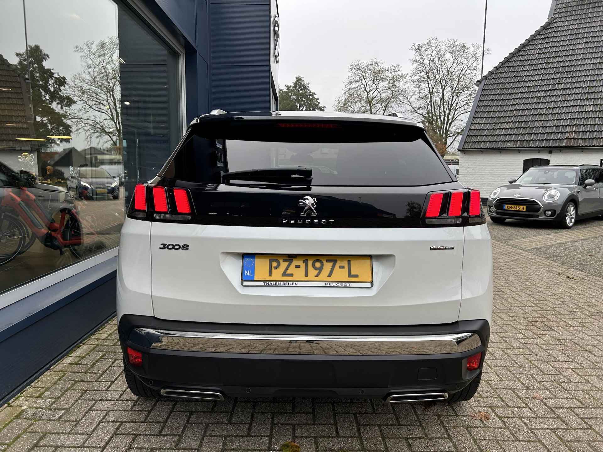 Peugeot 3008 1.6 Turbo 165 PK GT Line | Automaat | 4-Cilindermotor | Zeer complete uitvoering | All Season banden | Vol-Lederen Massage Stoelen met Geheugen |  Stoelverwarming | Navigatie | LED Verlichting | Dode Hoek Detectie | Digitaal Dashboard | - 26/56