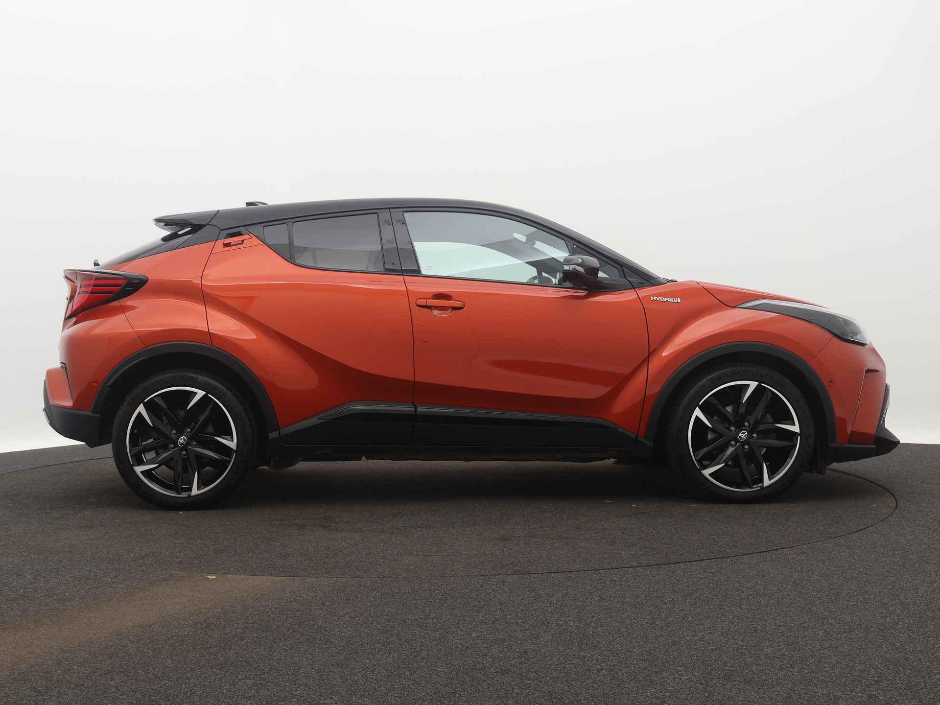 Toyota C-HR 1.8 Hybrid GR-Sport Limited | Leder | Parkeersensoren | Stoelverwarming | LM velgen | Parkeer Ass. | Cruise Control Adaptief | - 16/45