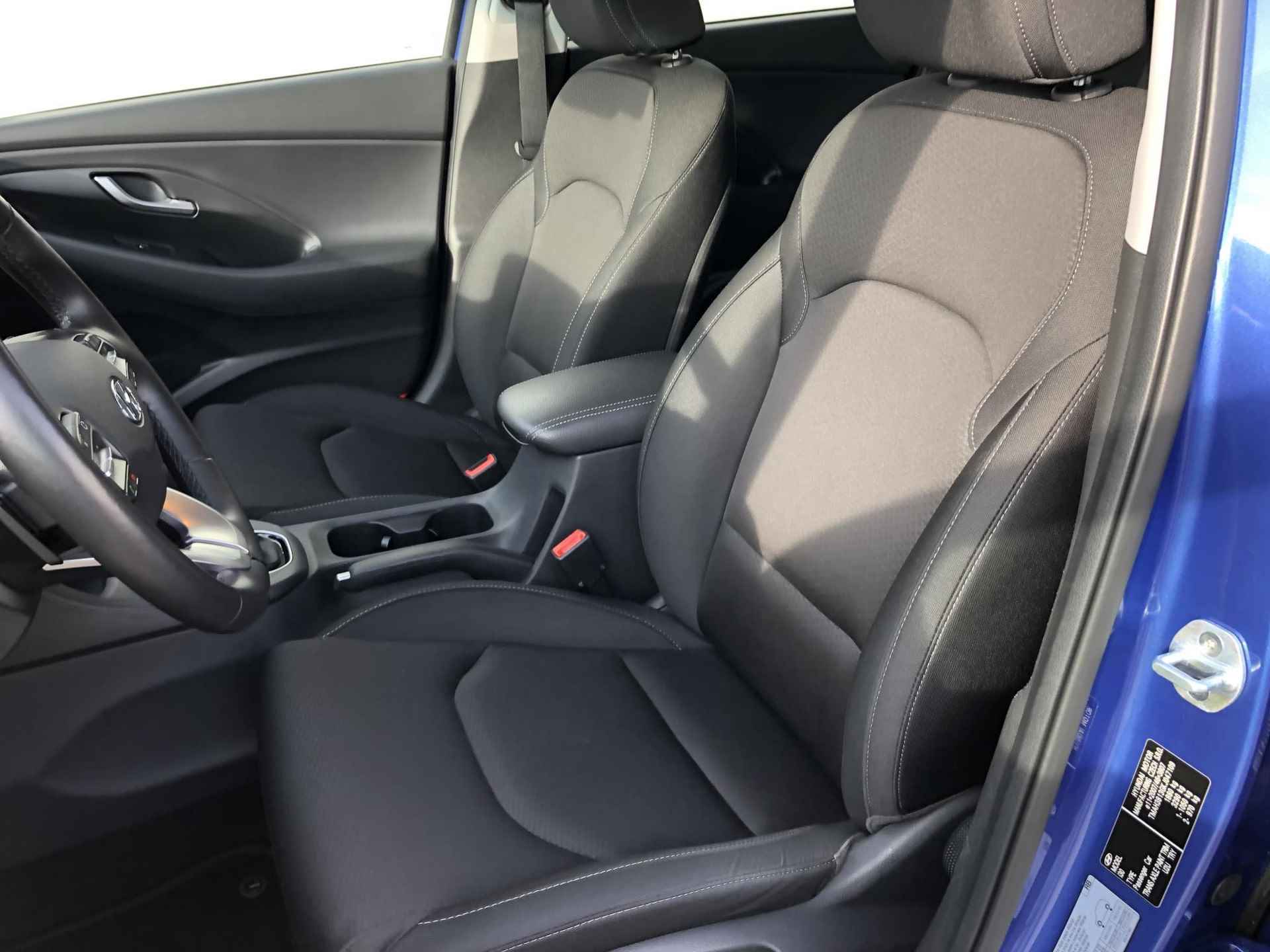 Hyundai i30 Wagon 1.4 T-GDI Comfort / Trekhaak afneembaar / Stoelverwarming / Stuurverwarming / Winter en zomerwielen / Navigatie / Climate Control / Cruise Control / Apple CarPlay/Android Auto / - 7/29