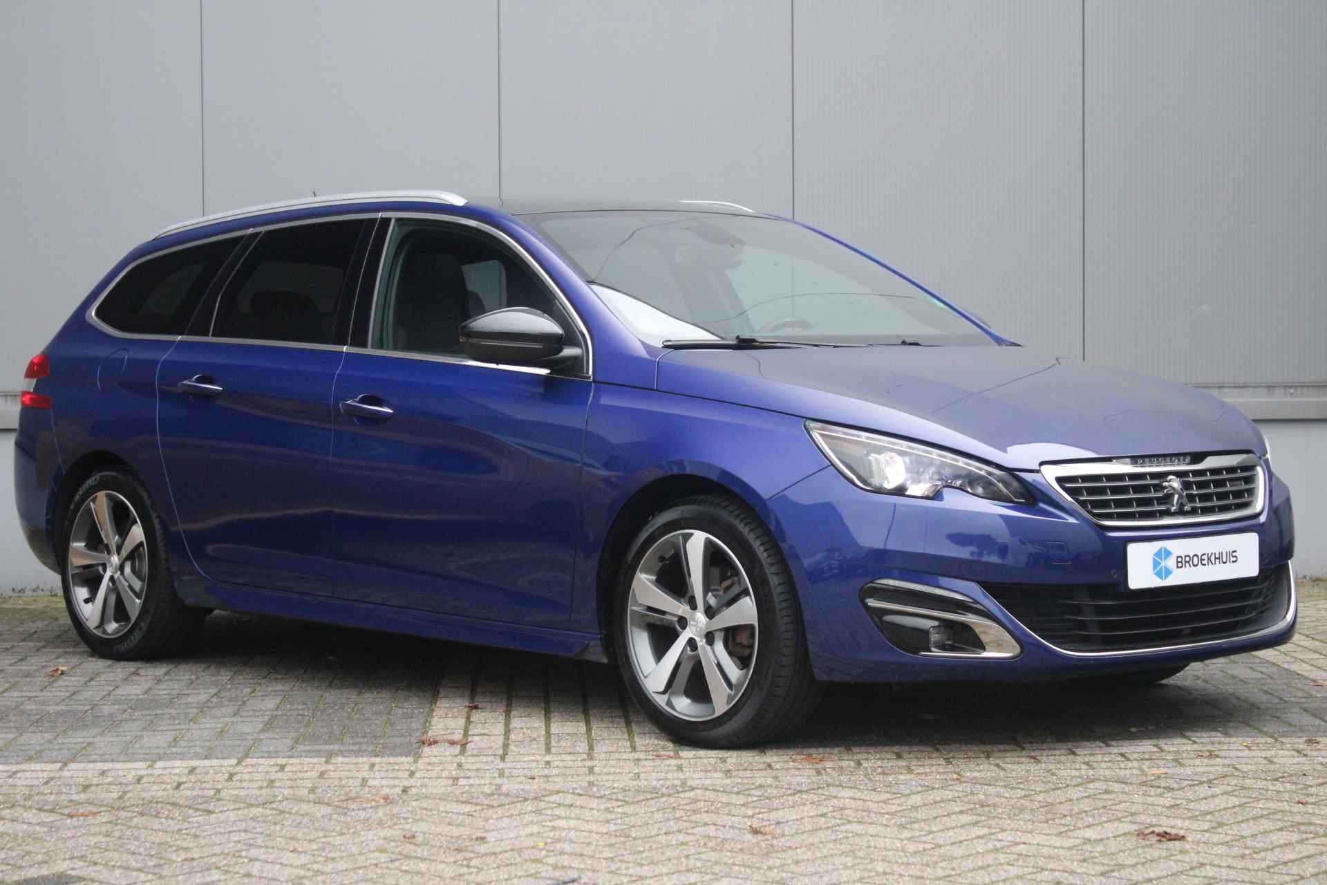 Peugeot 308 SW 1.2 PureTech 130-PK GT-line | TREKHAAK | FULL LED KOPLAMPEN | PANORAMADAK | KEYLESS ENTRY | NAVI | PARKEERCAMERA - 8/33