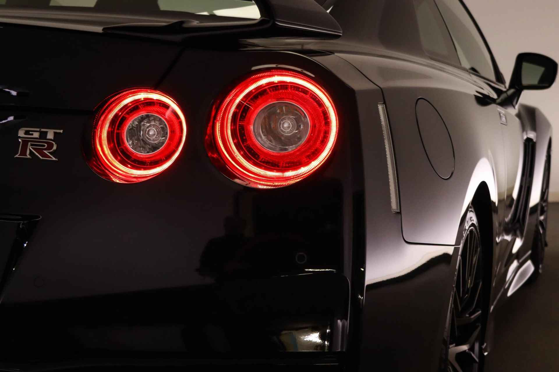 Nissan GT-R 3.8 V6 Black Edition | LED | CLIMA | LEDER | CRUISE | NAVI | BOSE DAB | APPLE | PDC | CAMERA | 20" | DEALER ONDERHOUDEN - 5/63