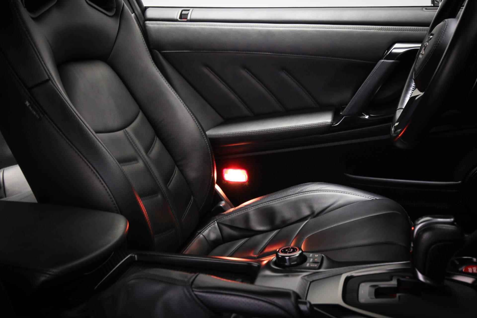 Nissan GT-R 3.8 V6 Black Edition | LED | CLIMA | LEDER | CRUISE | NAVI | BOSE DAB | APPLE | PDC | CAMERA | 20" | DEALER ONDERHOUDEN - 23/63