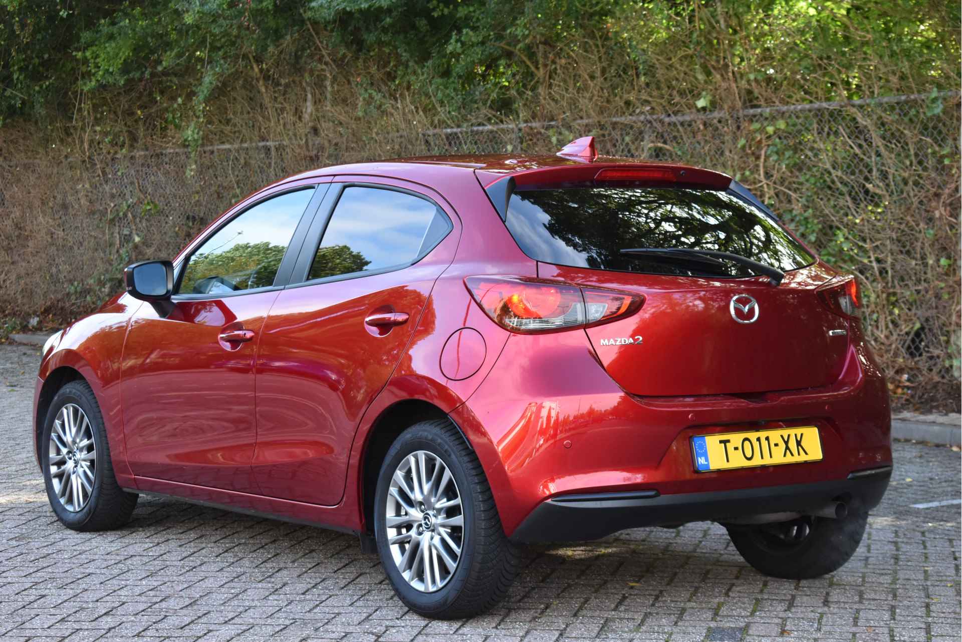 Mazda 2 1.5 Skyactiv-G Luxury Mild Hybrid | VOL | CAMERA | CARPLAY | NAV | DAB | STOELVERW | LED / XENON | ALLWEATHER - 5/50