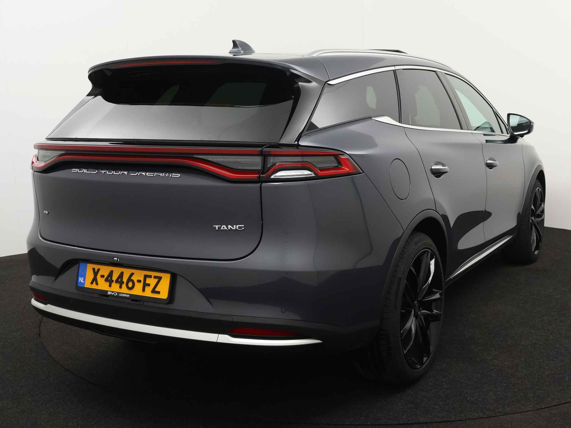 BYD TANG AWD Executive 86 kWh | €10.000 Voorraad Voordeel! Direct Rijden! | 7 Personen | 360 Camera | Climate Control | Cruise control/adaptive | DAB+ | - 13/45