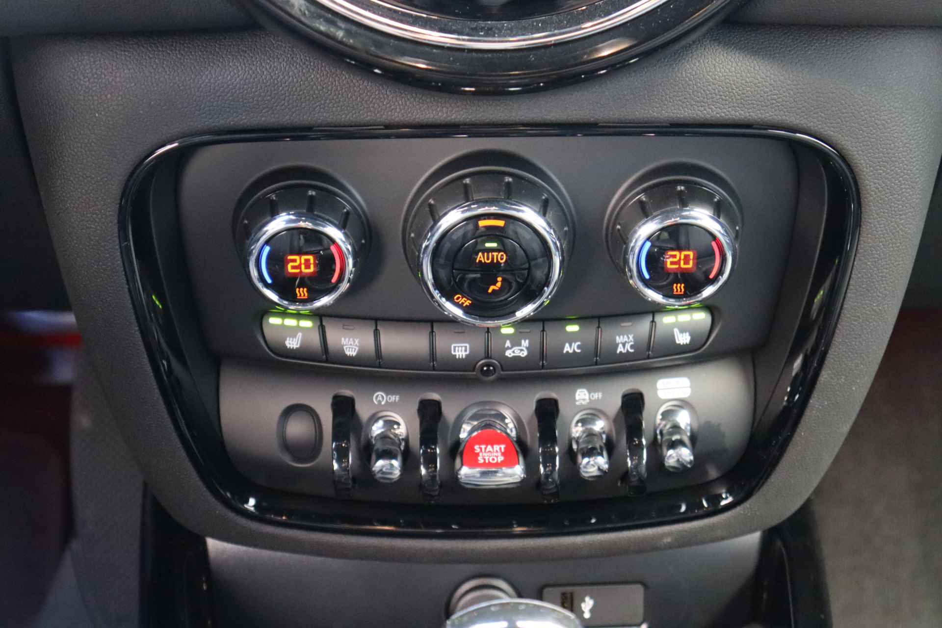 MINI Clubman Cooper S Classic Automaat / Achteruitrijcamera / LED / Comfort Access / Comfortstoelen / Stoelverwarming / Navigatie / Cruise Control - 17/29