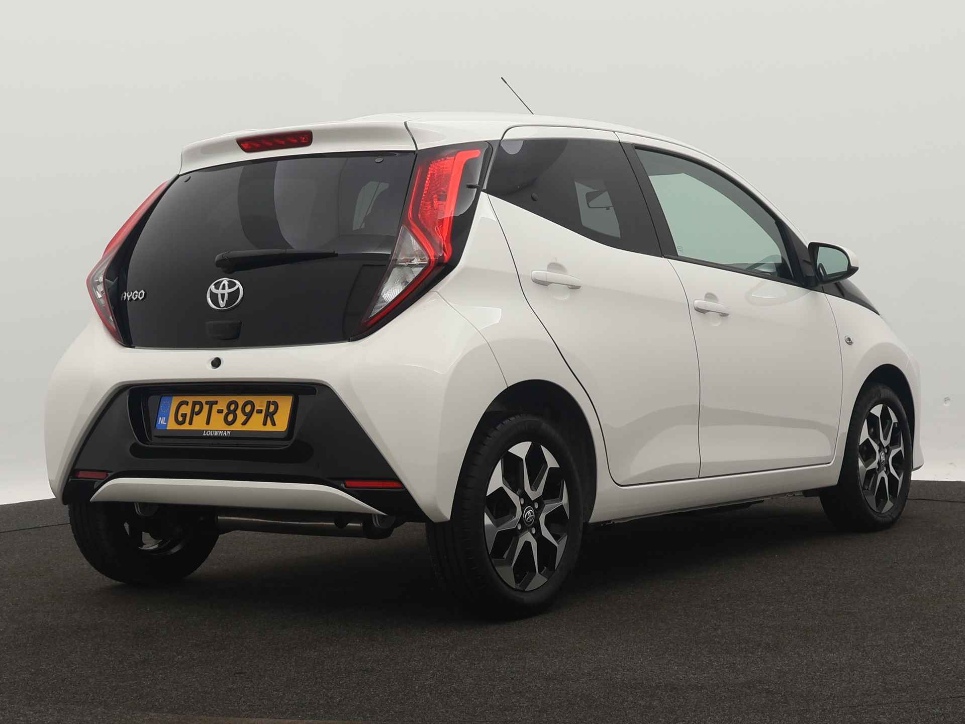 Toyota Aygo 1.0 VVT-i X-Joy Limited | Stoelverwarming | LM velgen | Camera | Climate Control | - 3/43