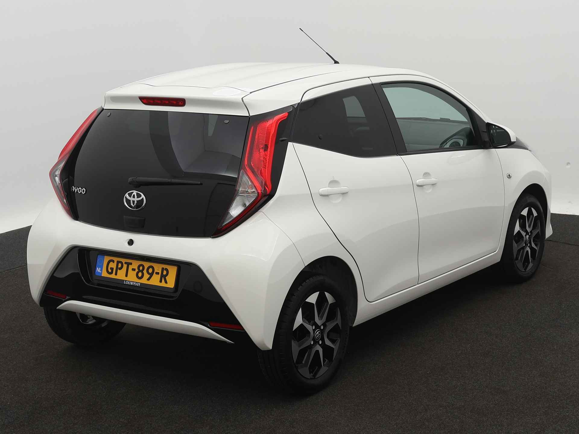 Toyota Aygo 1.0 VVT-i X-Joy Limited | Stoelverwarming | LM velgen | Camera | Climate Control | - 18/43