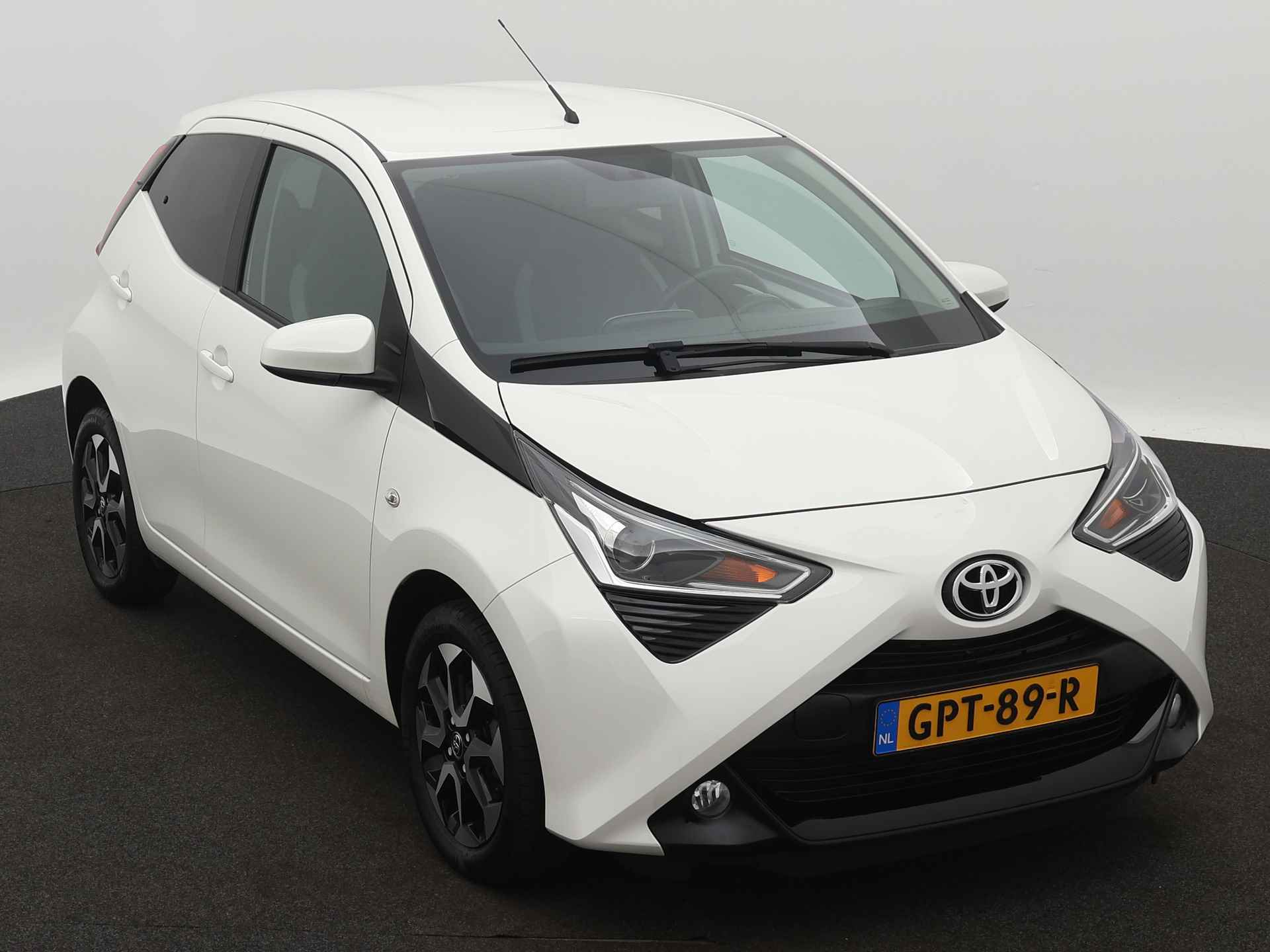 Toyota Aygo 1.0 VVT-i X-Joy Limited | Stoelverwarming | LM velgen | Camera | Climate Control | - 29/43