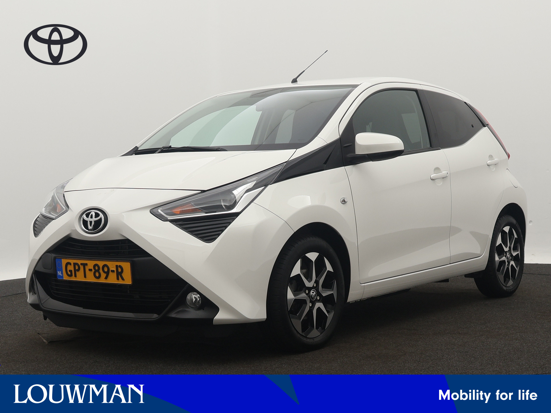 Toyota Aygo 1.0 VVT-i X-Joy Limited | Stoelverwarming | LM velgen | Camera | Climate Control |