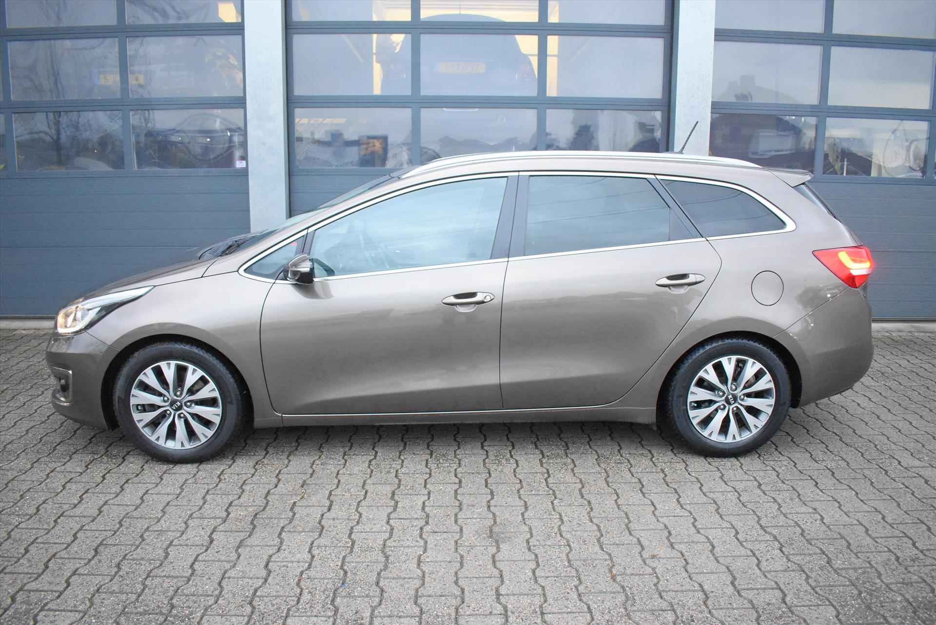 KIA Cee D 1.6 GDI 135pk DynamicLine - 2/35