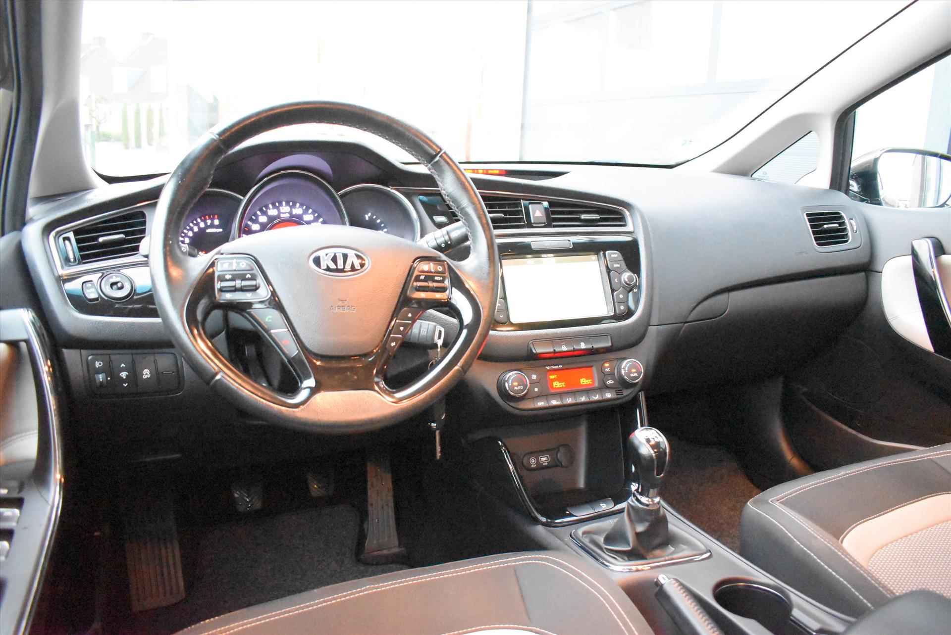 KIA Cee D 1.6 GDI 135pk DynamicLine - 18/35