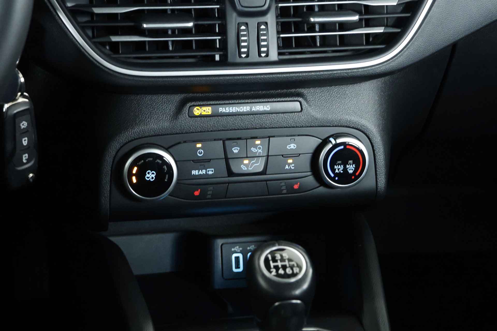 Ford FOCUS Wagon 1.0 EcoBoost Hybrid Active X / Navi / CarPlay / LED / Camera - 16/27