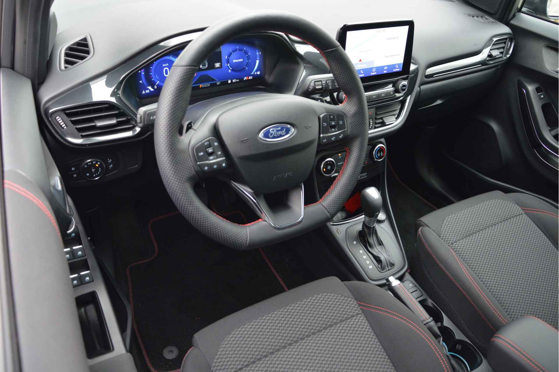 Ford Puma EcoBoost Hybrid 125 pk ST-Line | Automaat | Trekhaak | Winter Pack | LED | Navi | Apple Carplay | garantie tm 2027 - 7/24