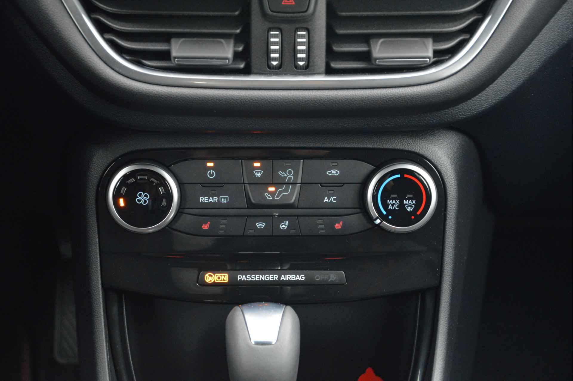 Ford Puma EcoBoost Hybrid 125 pk ST-Line | Automaat | Trekhaak | Winter Pack | LED | Navi | Apple Carplay | garantie tm 2027 - 17/24