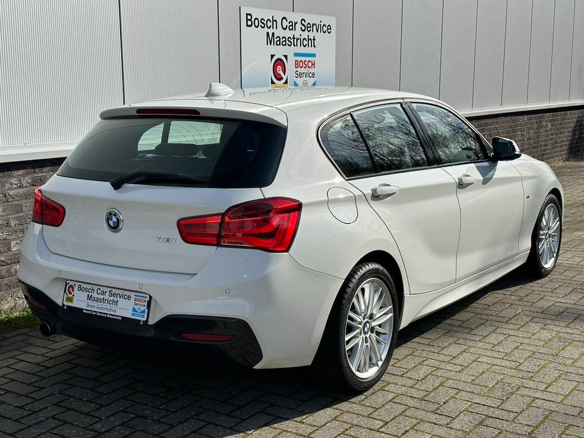 BMW 1-serie 118i M-sport | Executive | Touch i-drive | Car-play | Interesse, Proefrit? Bel of app met: 06-24 28 28 42 - 4/34