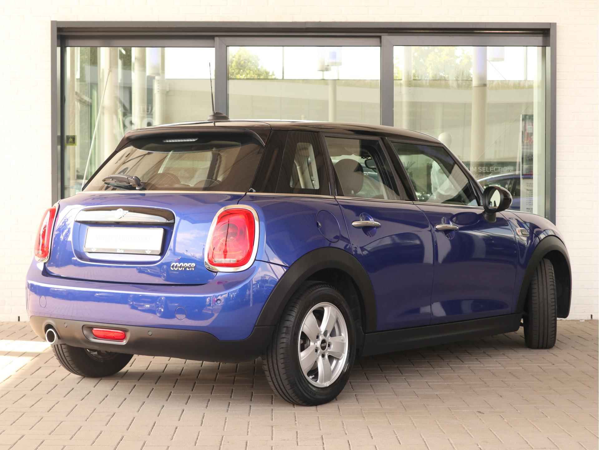 MINI 5-deurs Cooper Salt / Parkeersensoren / Regen- en lichtsensor / Airconditioning / Cruise Control - 3/30