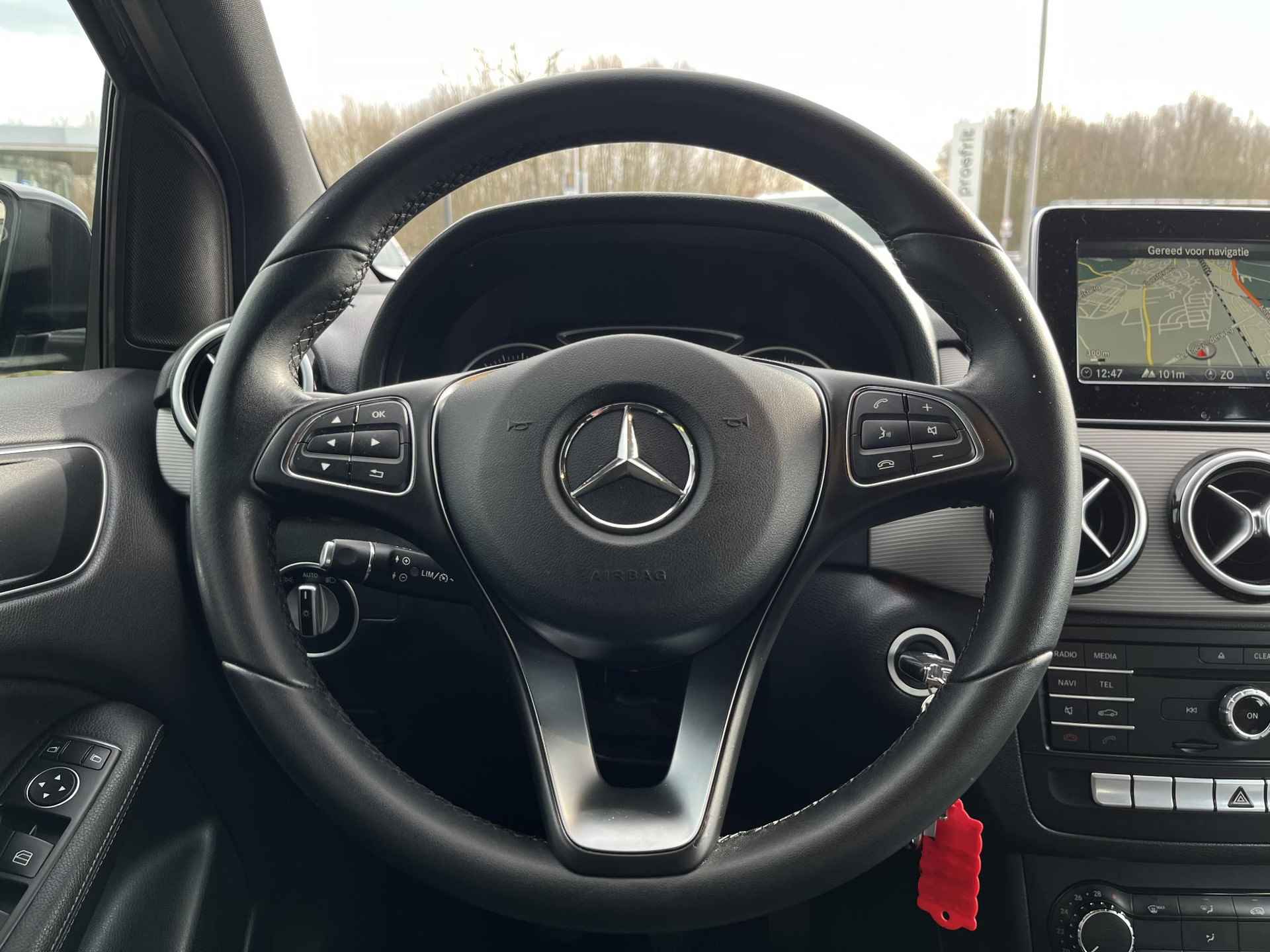 Mercedes-Benz B-klasse 180 Lease Edition Ambition Airco | Cruise Control | Lichtmetalen velgen | Navigatie | - 12/27