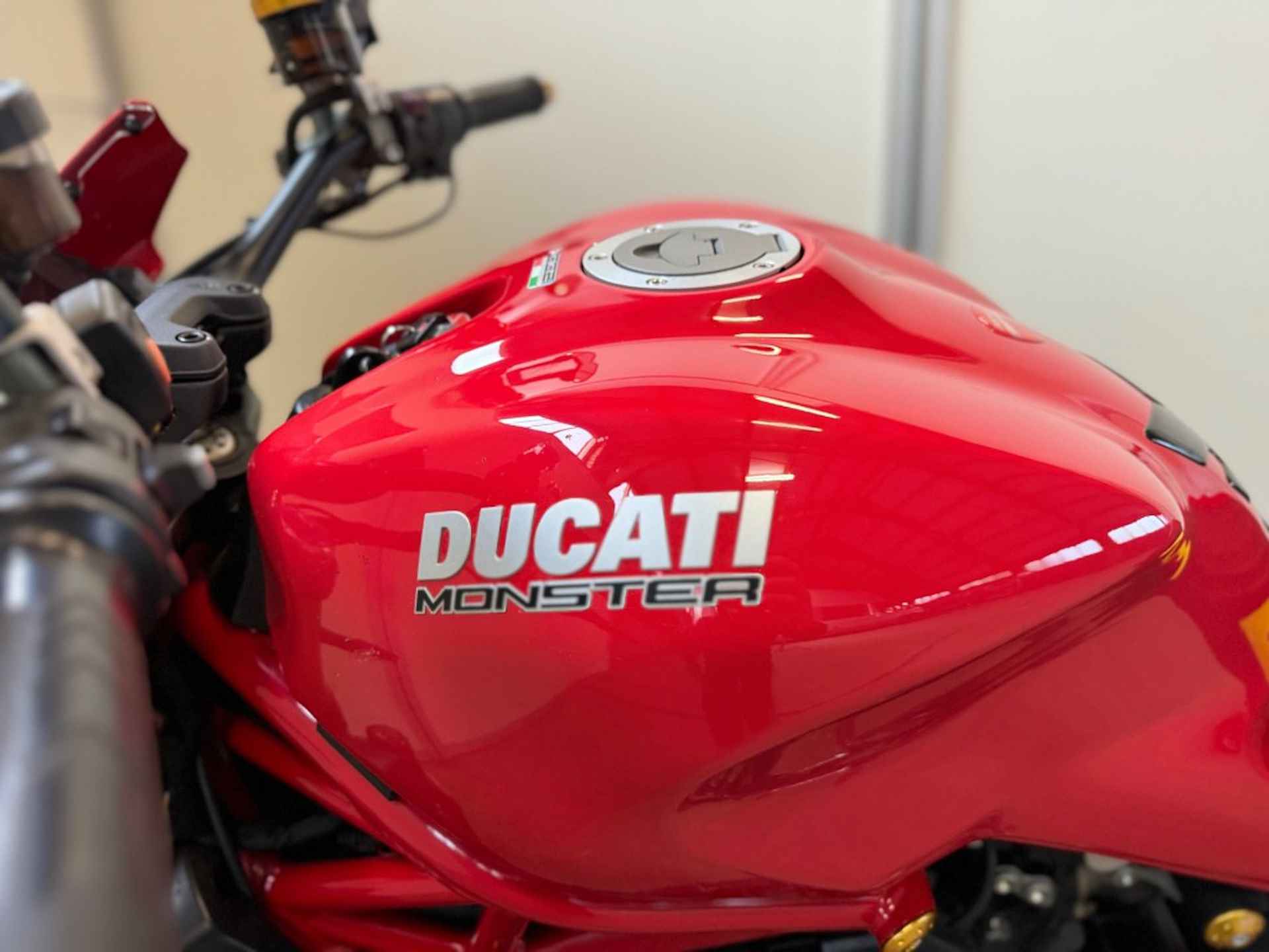 DUCATI Monster 1200 S Ohlins - 9/15