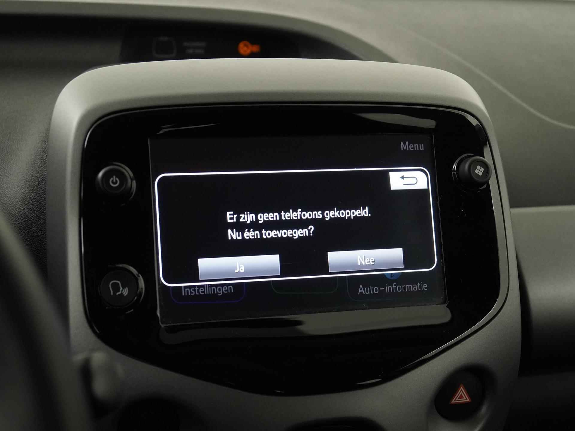 Toyota Aygo 1.0 VVT-i x-joy Automaat | Camera | Lichtmetalen Velgen | Zondag Open! - 15/32