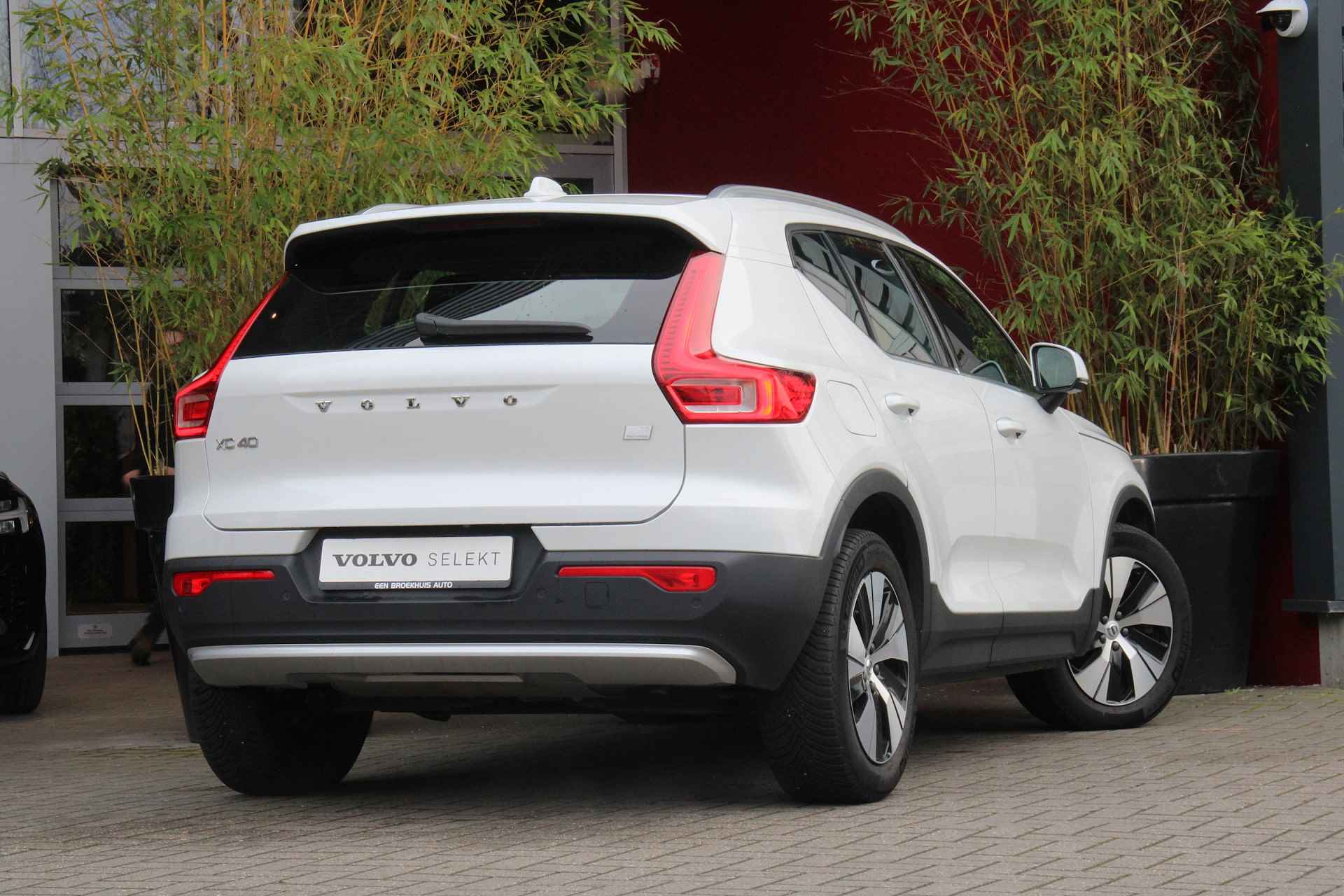 Volvo XC40 T5 Plug-in hybrid Plus Bright MY23! | Camera | Adaptive Cruise | Dodehoeksensoren | Stuur/stoelverwarming | Keyless - 3/25