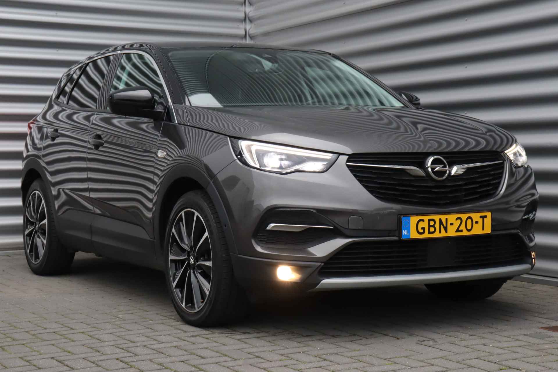 Opel Grandland X 1.6 TURBO 300PK HYBRID4 ULTIMATE AUTOMAAT / NAVI / LEDER / CLIMA / AGR / PDC / 19" LMV / CAMERA / KEYLESS / WINTERPAKKET / CRUIS - 4/39