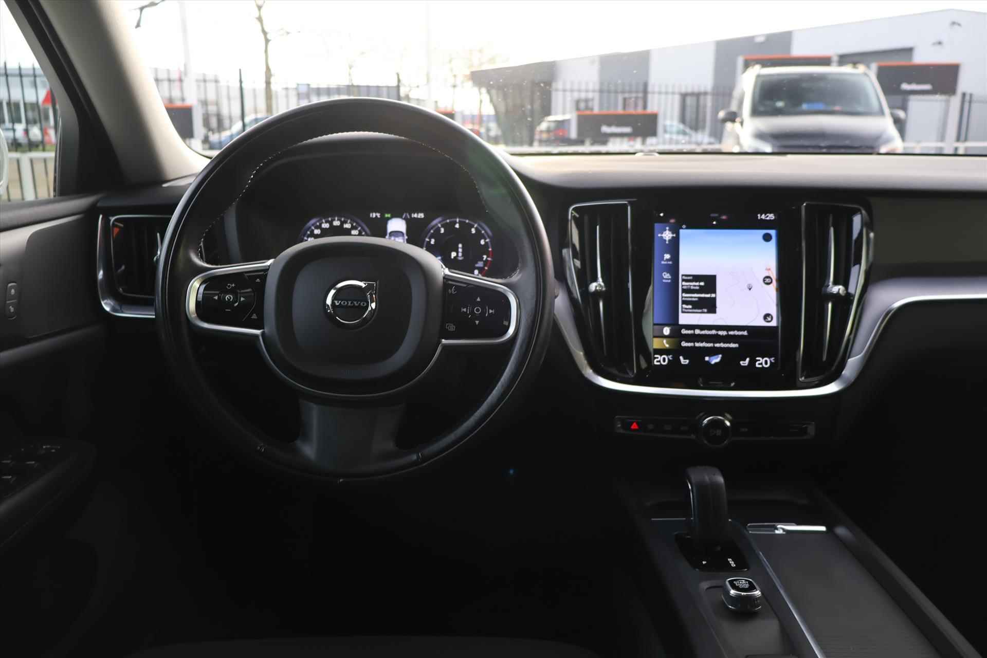 Volvo V60 B3 Momentum 163pk Geartronic Mild Hybrid | Camera | Navi | Carplay | Virtual | LED - 6/38