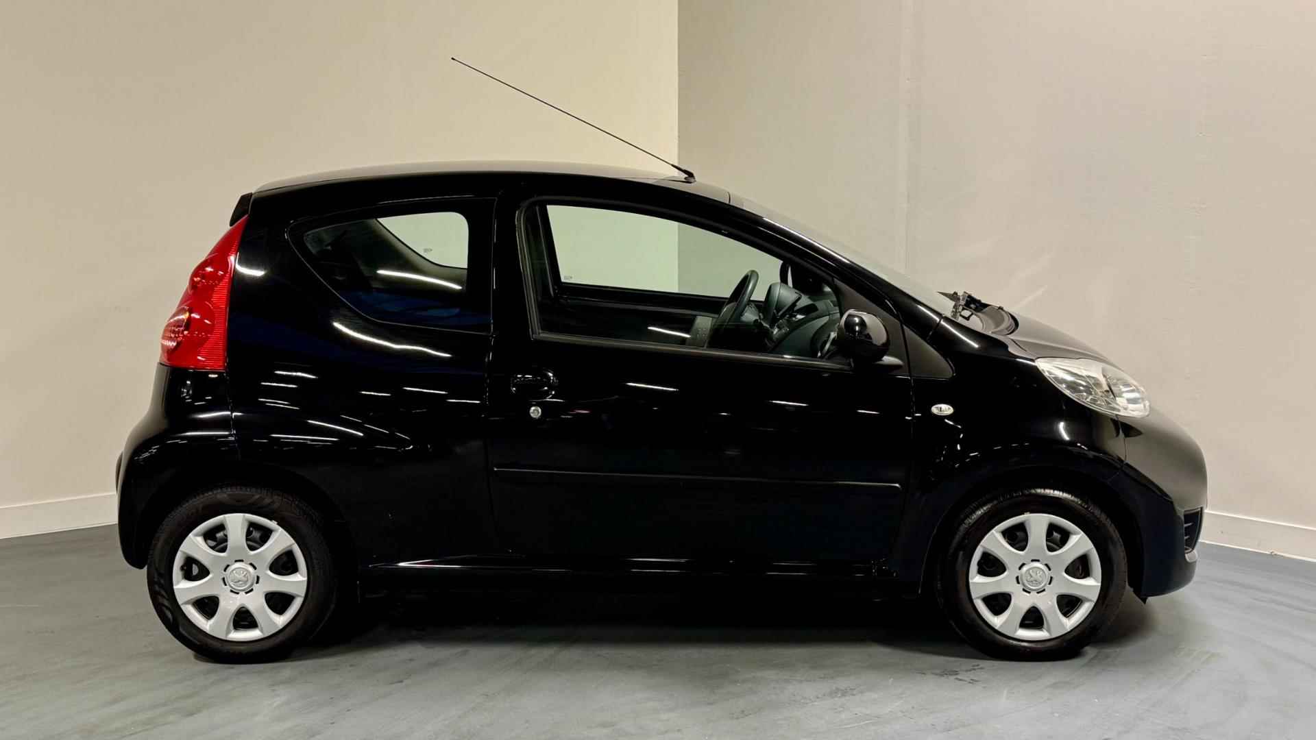 Peugeot 107 1.0-12V XS | NL-AUTO | ELEKTR. RAMEN | 12 MND. BOVAG GARANTIE | - 5/23