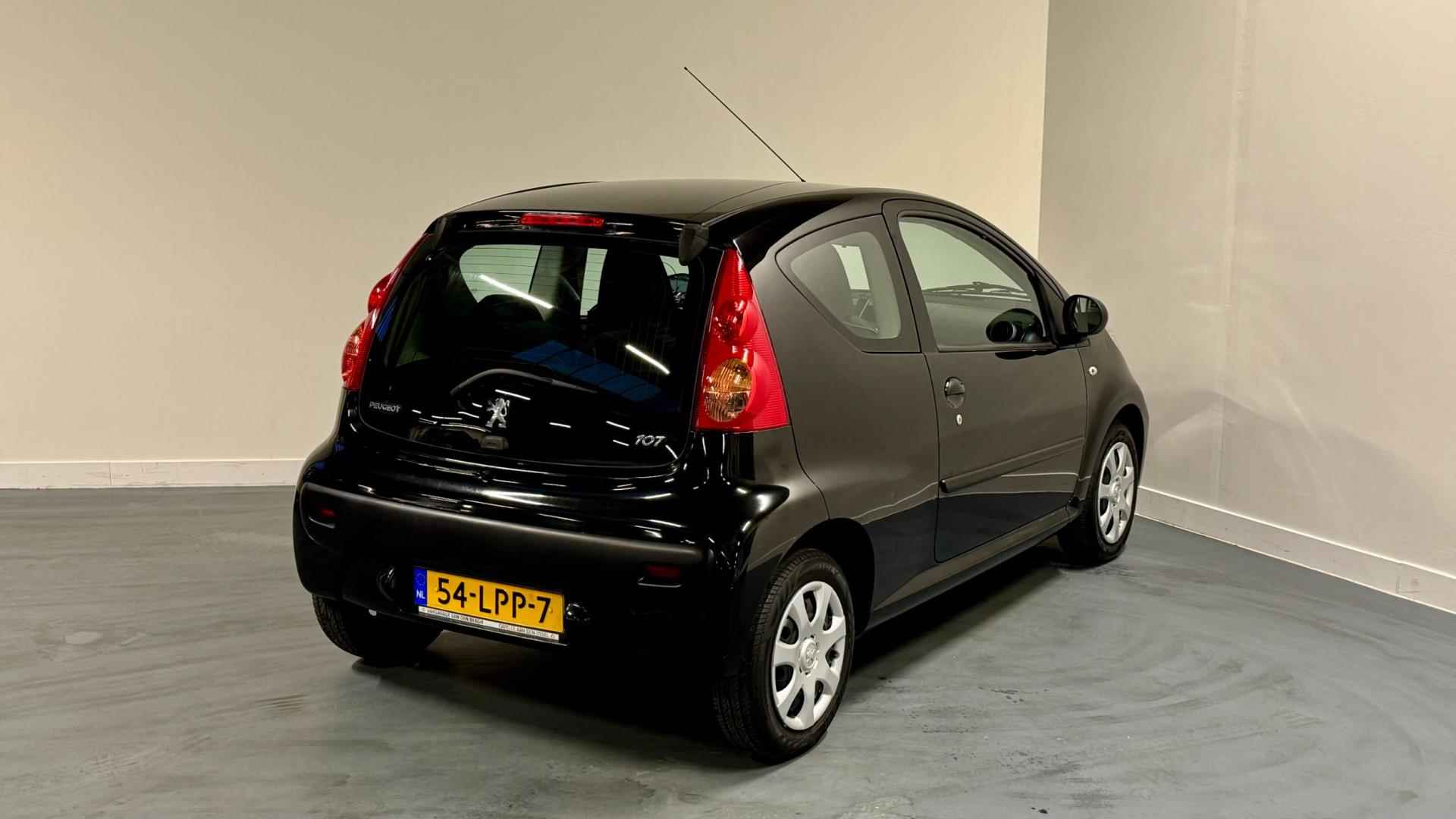 Peugeot 107 1.0-12V XS | NL-AUTO | ELEKTR. RAMEN | 12 MND. BOVAG GARANTIE | - 7/23