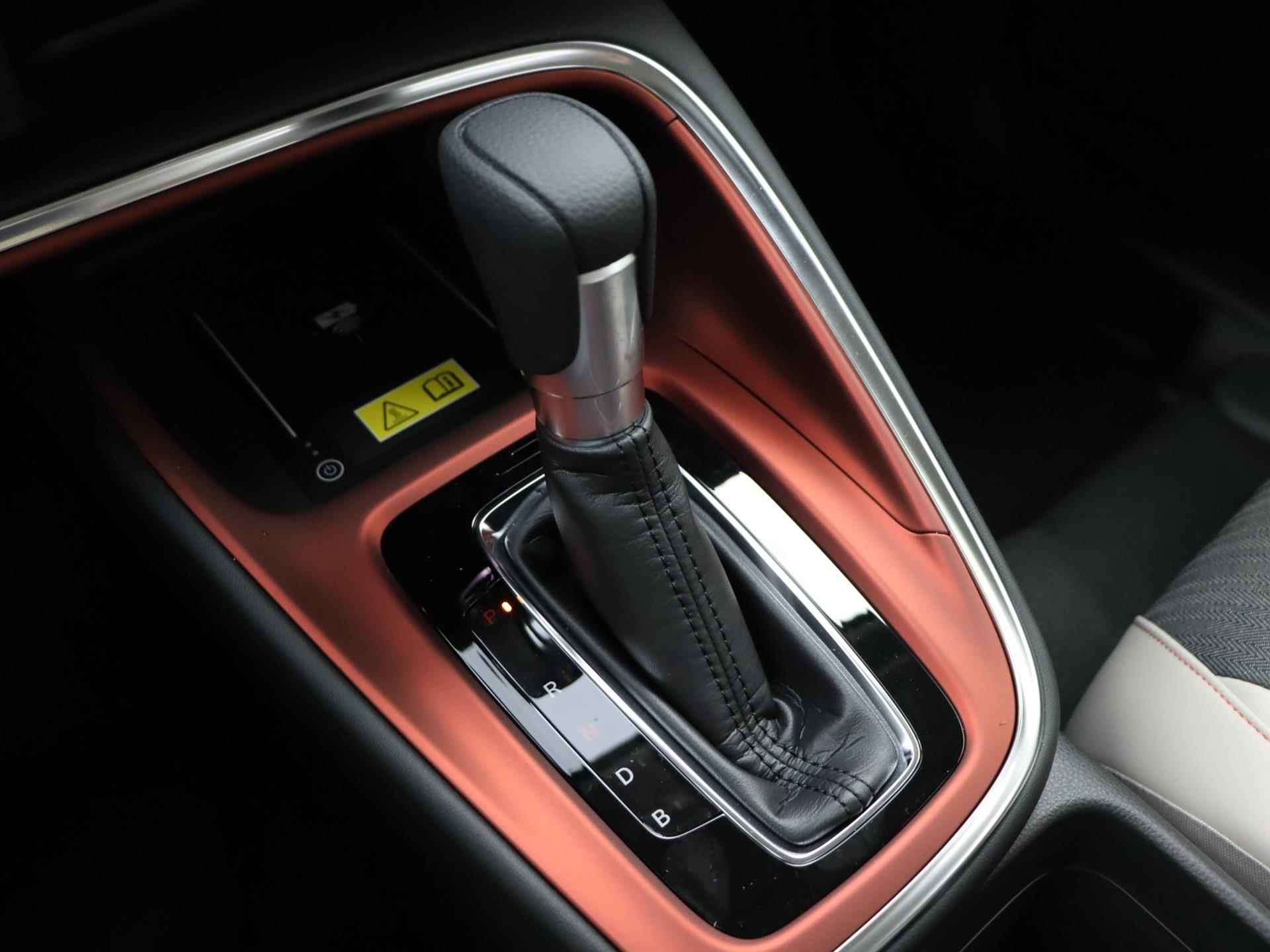 Honda HR-V 1.5 e:HEV Advance Style | Incl. €2000,- voordeel! | Direct uit voorraad leverbaar! | Tot 10 jaar garantie!* | Navigatie | Elektrische kofferklep | Stuurverwarming | - 24/34