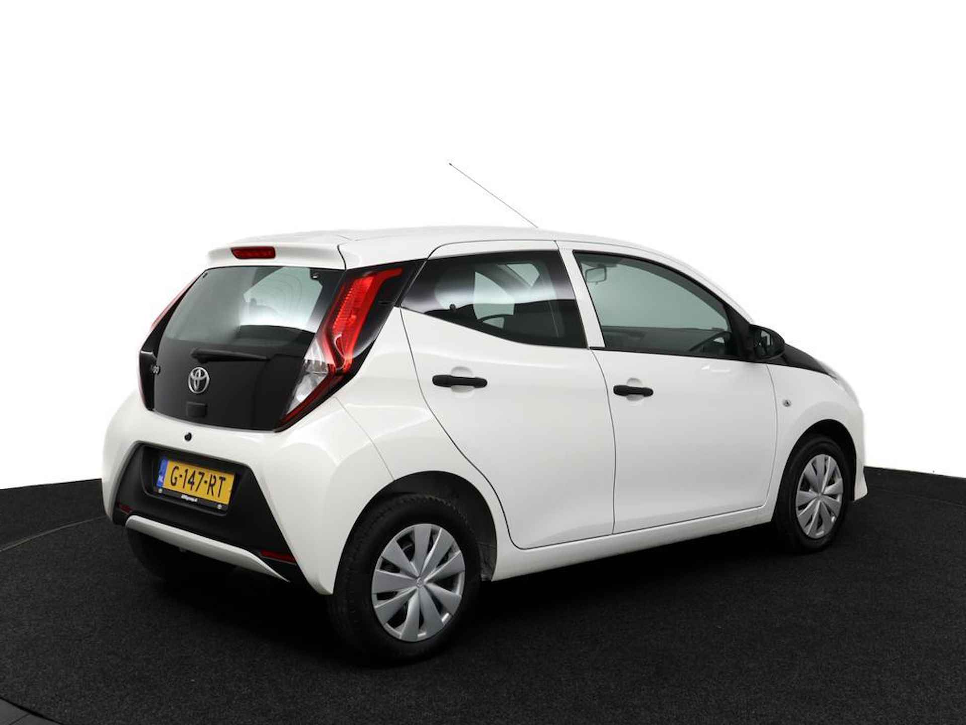 Toyota Aygo 1.0 VVT-i x-fun | Airco | Centrale vergrendeling | Bluetooth| - 2/43