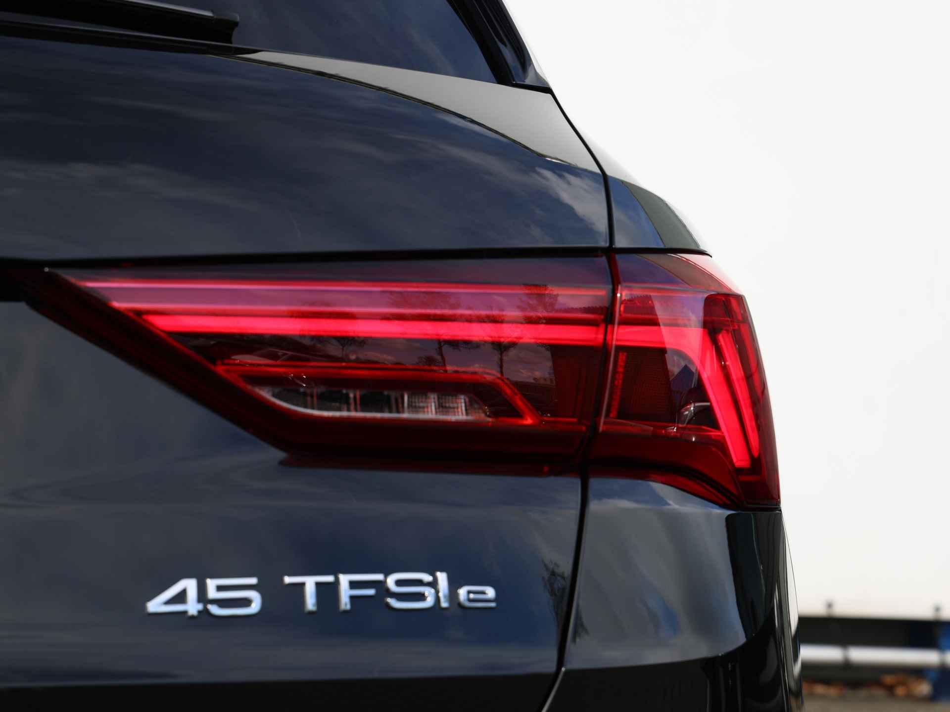 Audi Q3 45 TFSI e S edition 245pk | Achteruitrijcamera | MMI navigatie plus | Parkeerhulp plus | - 18/49